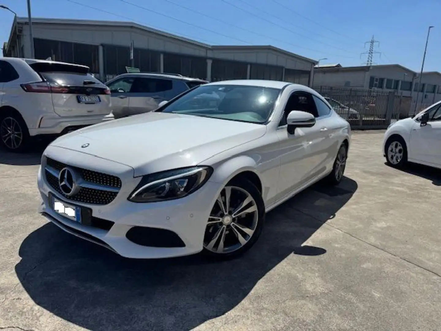 Mercedes-Benz C 220 d Auto 4Matic Coupé Premium Bianco - 2