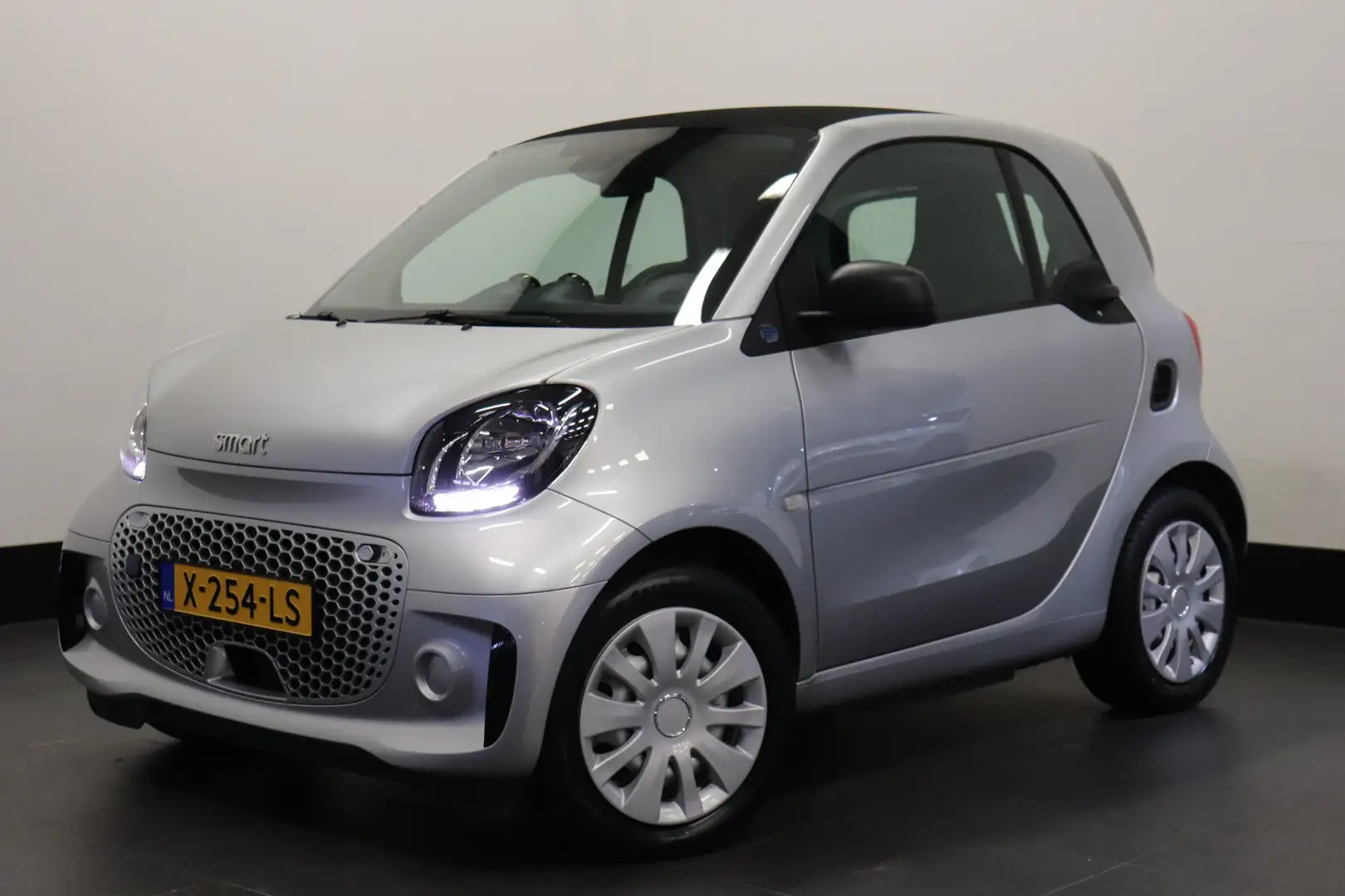 smart forTwo EQ Comfort 60KW | A/C Climate | Cruise | Stoel ver Wit - 1