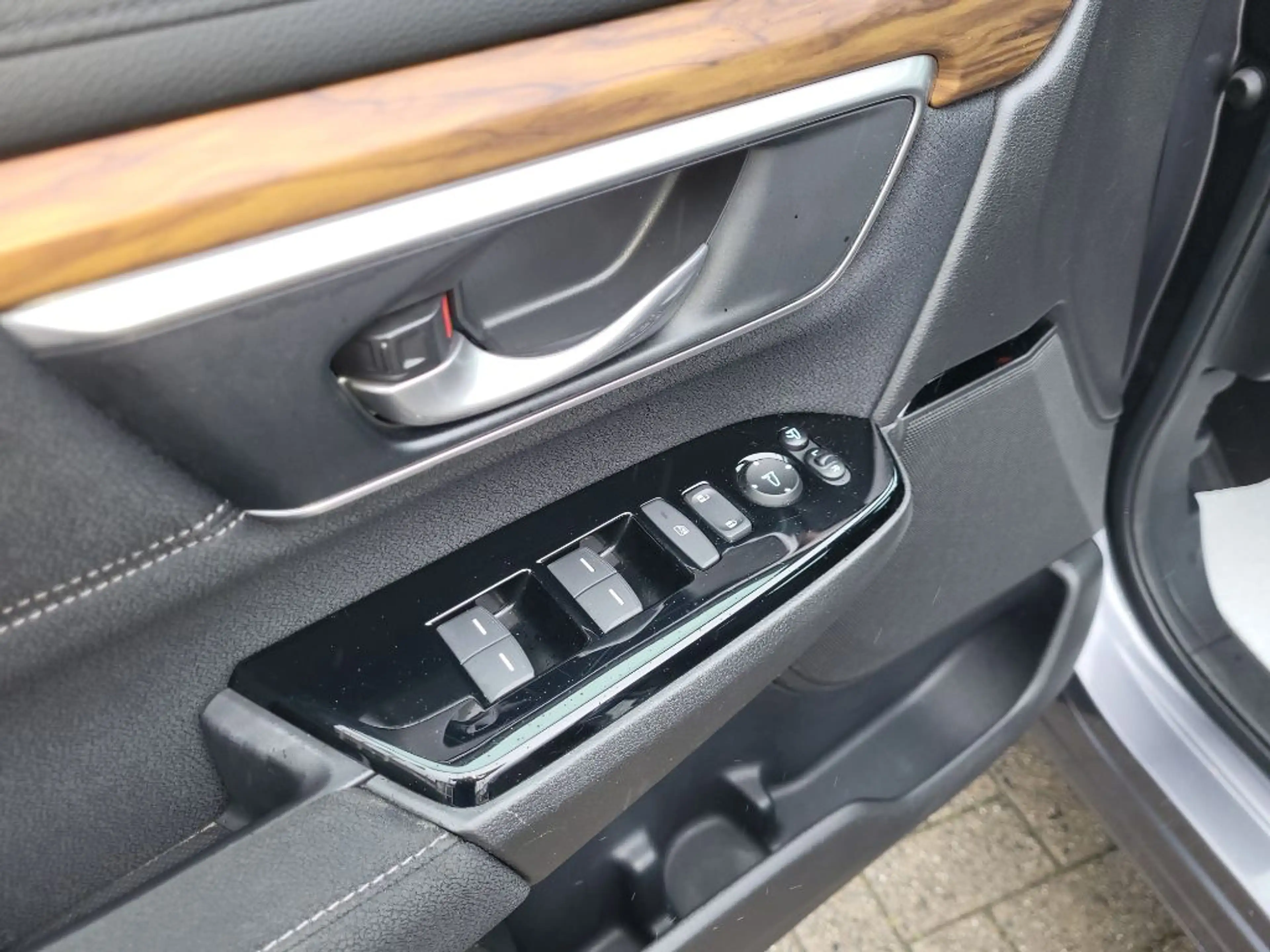 Honda CR-V 1.5T 2WD Elegance — photo 11