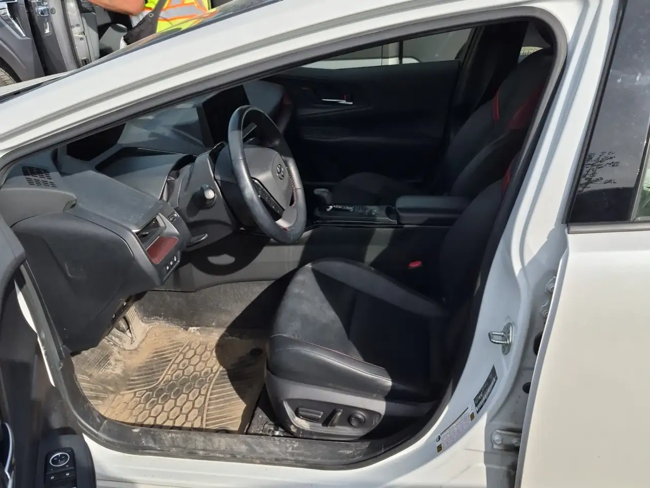 Toyota Prius Prime снимка Toyota Prius Prime