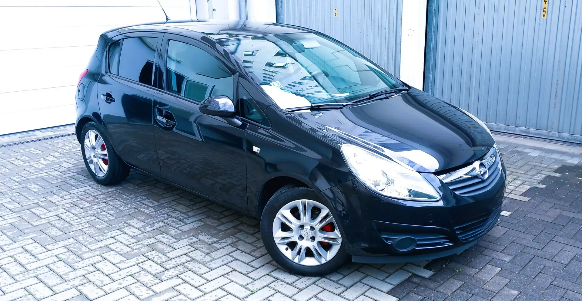Opel Corsa Corsa 1.2 D ++ TOP ++ sehr gepflegt Schwarz - 2