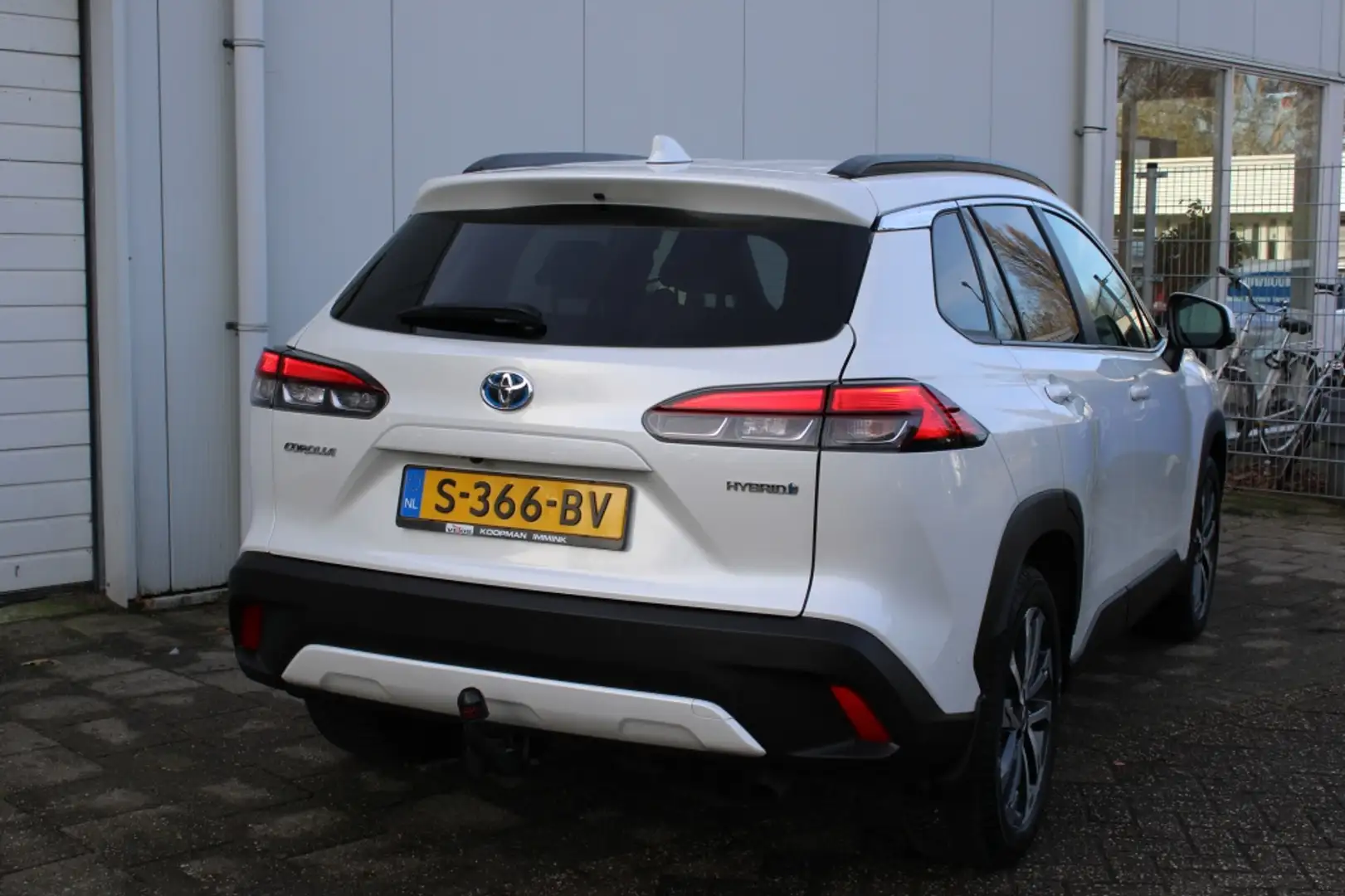 Toyota Corolla Cross 2.0 HP Hybrid Launch Edition + Trekhaak Blanco - 2