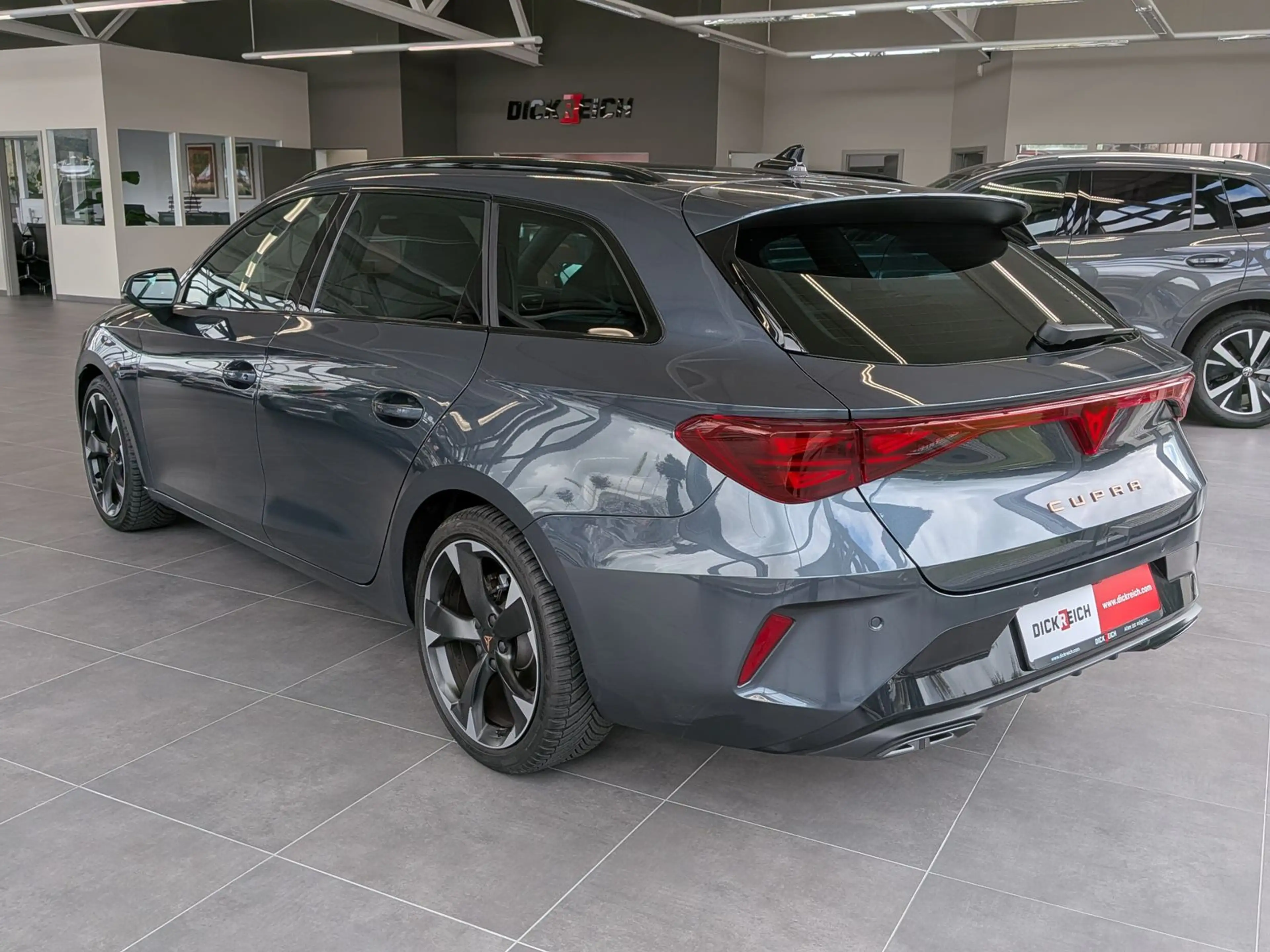 CUPRA Leon 1.5 eTSI DSG DYNAMIC-EDGE-PAKET CAM AHK 18" — photo 6
