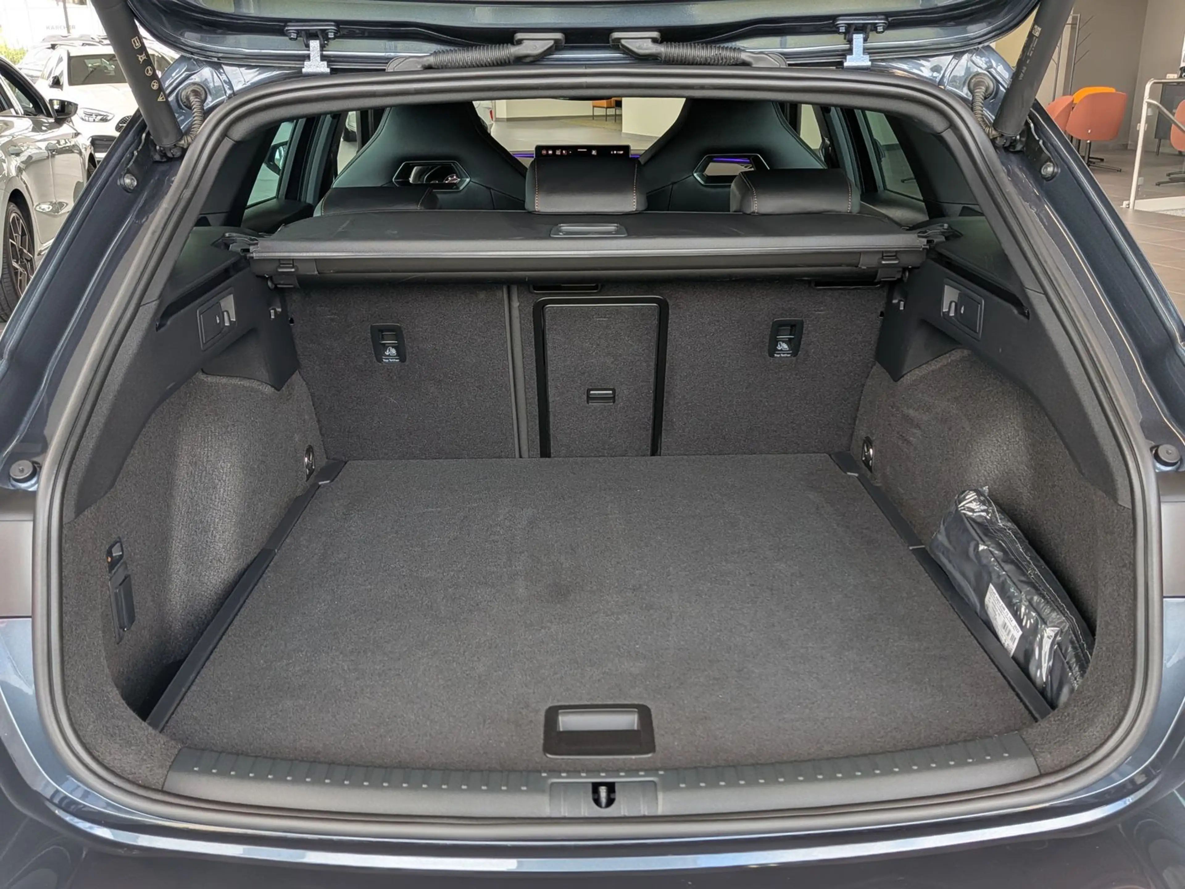 CUPRA Leon 1.5 eTSI DSG DYNAMIC-EDGE-PAKET CAM AHK 18" — photo 15