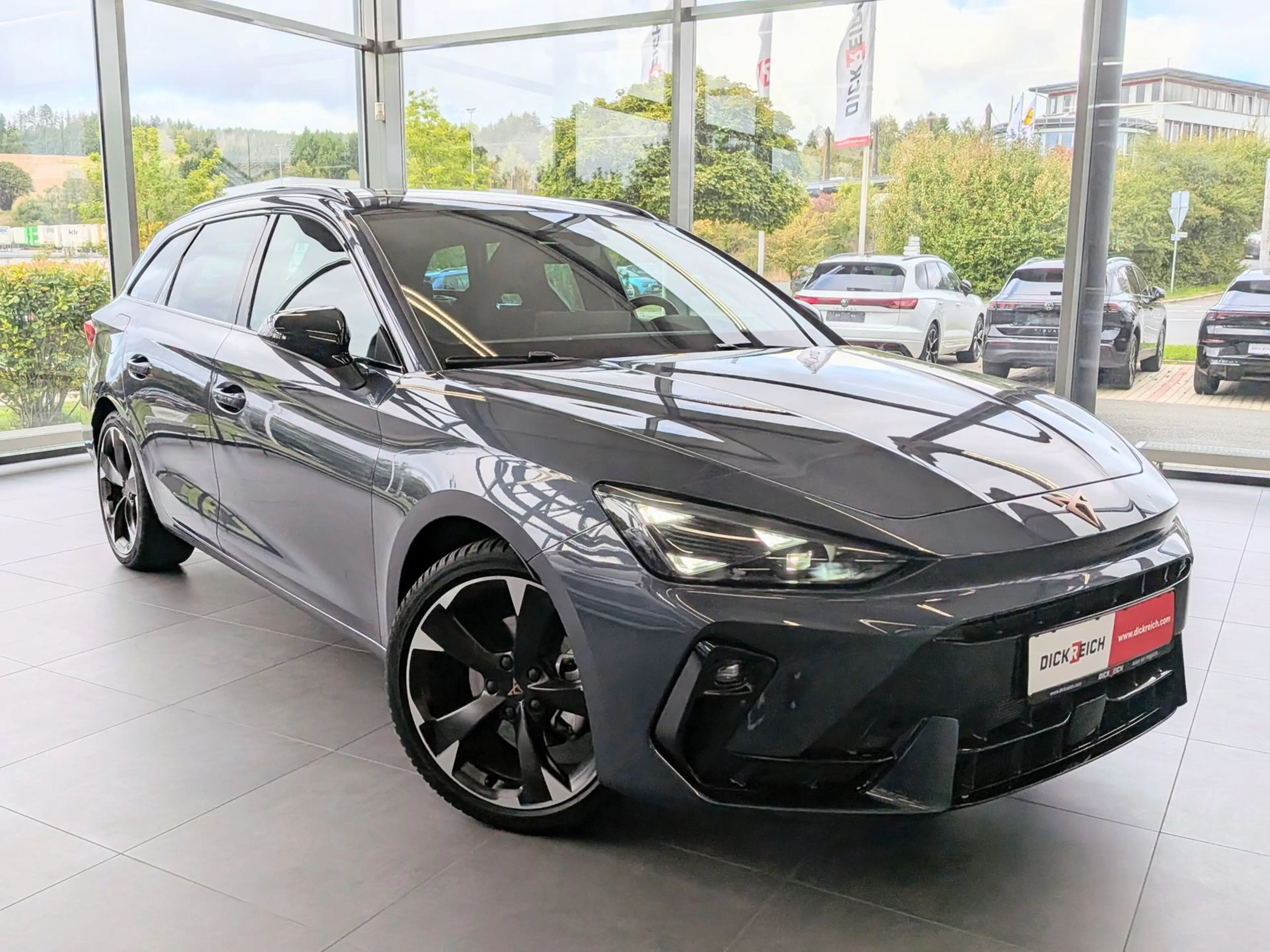 CUPRA Leon 1.5 eTSI DSG DYNAMIC-EDGE-PAKET CAM AHK 18" — photo 2