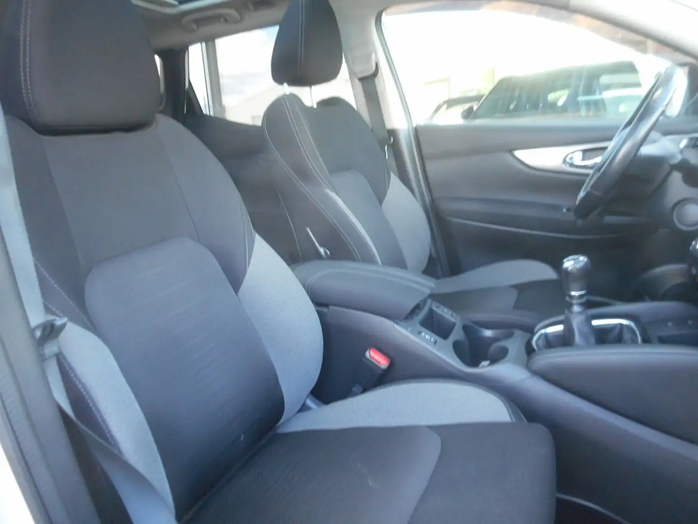 Nissan Qashqai 1,6 dCi N-Connecta Weiß - 2