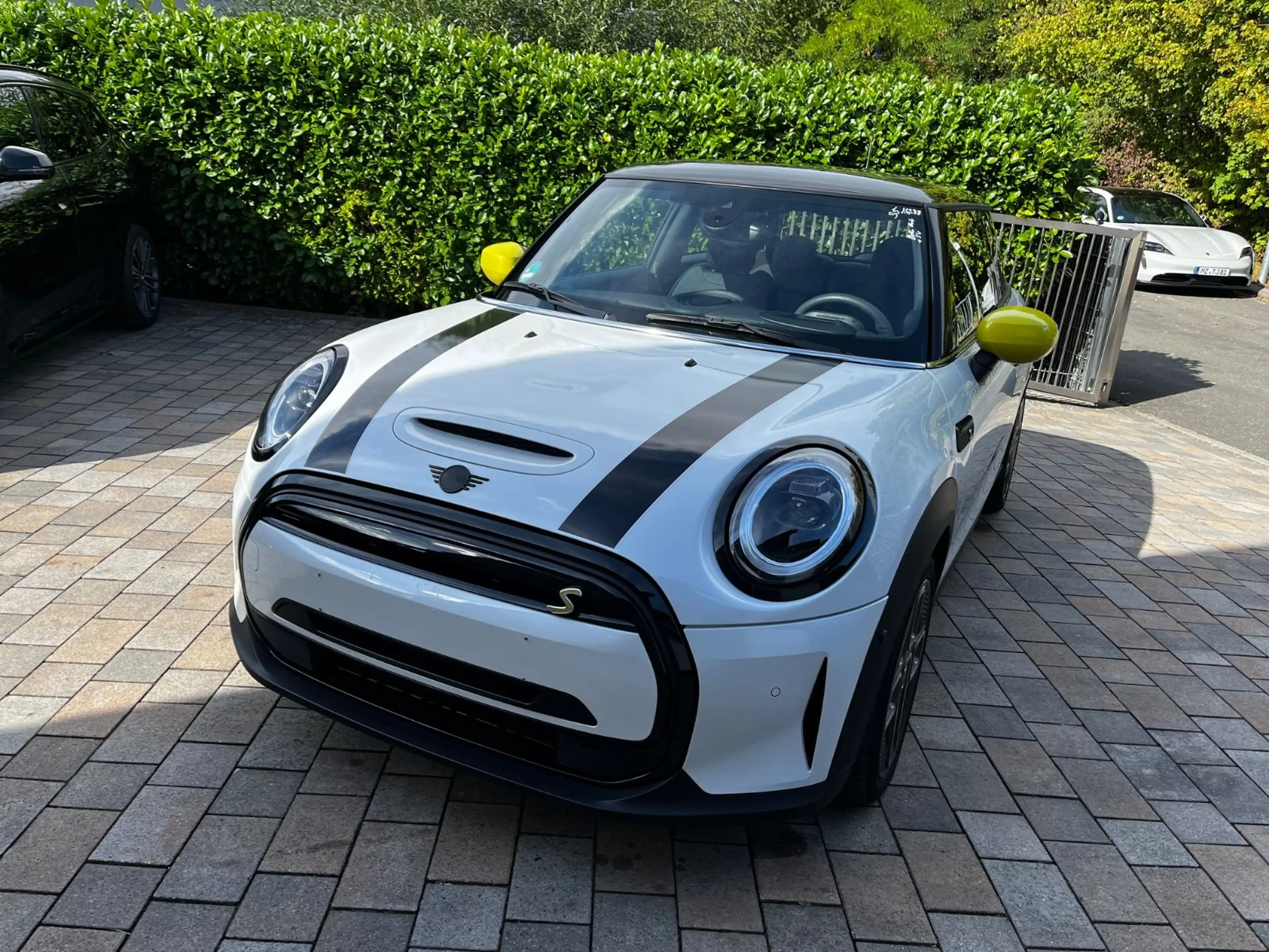 MINI Cooper SE Cooper Leder Pano HUD Navi LED KAM H/K 17 1. Hd — photo 3