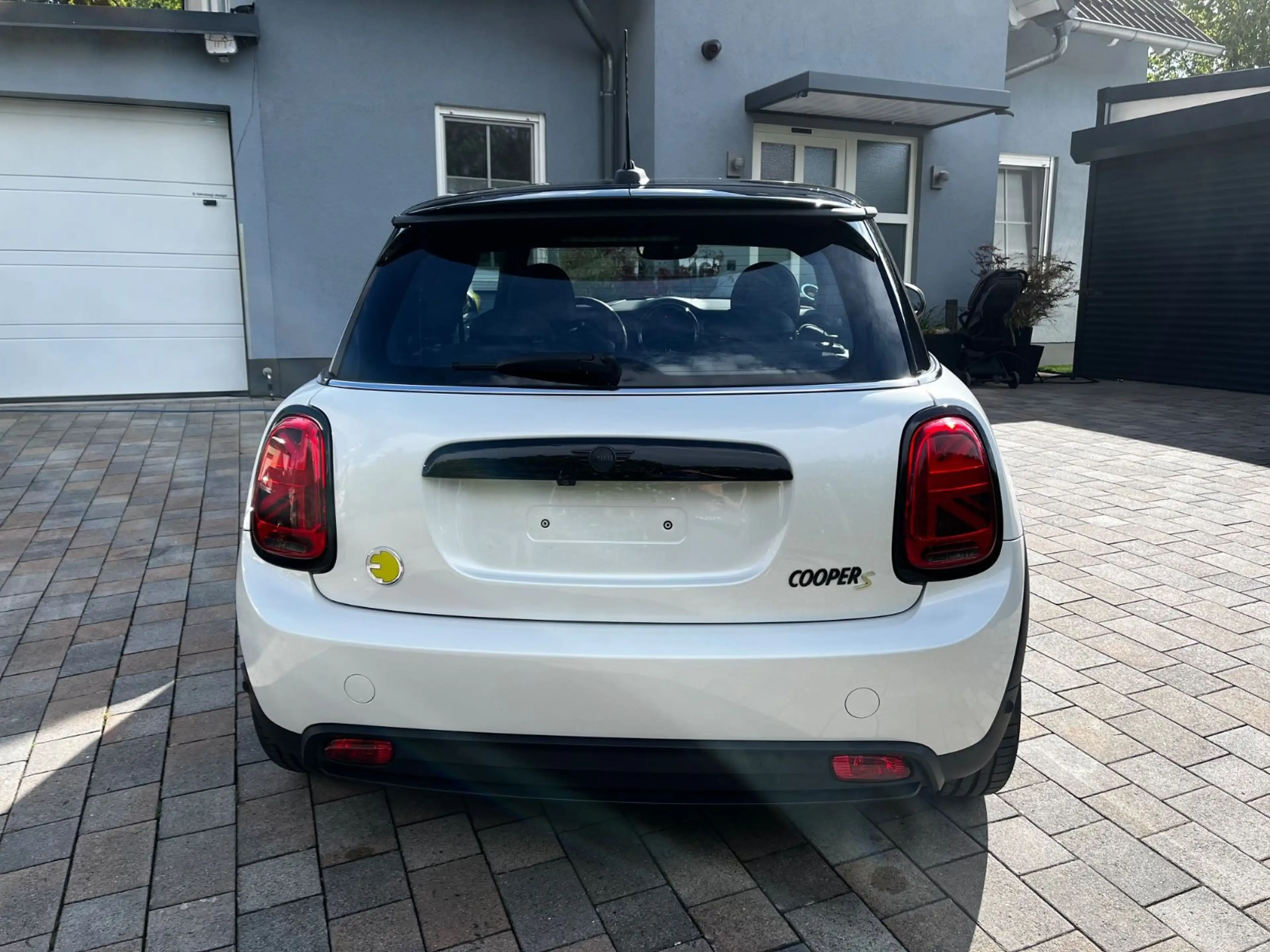 MINI Cooper SE Cooper Leder Pano HUD Navi LED KAM H/K 17 1. Hd — photo 6