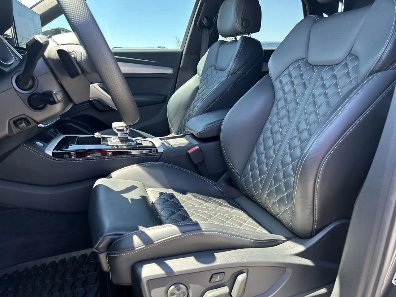Audi SQ5 снимка Audi SQ5