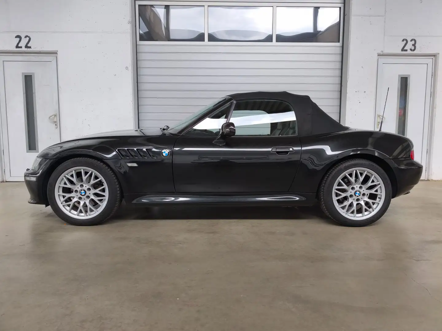 BMW Z3 Z3 Roadster 2.2i Sport Edition Schwarz - 2