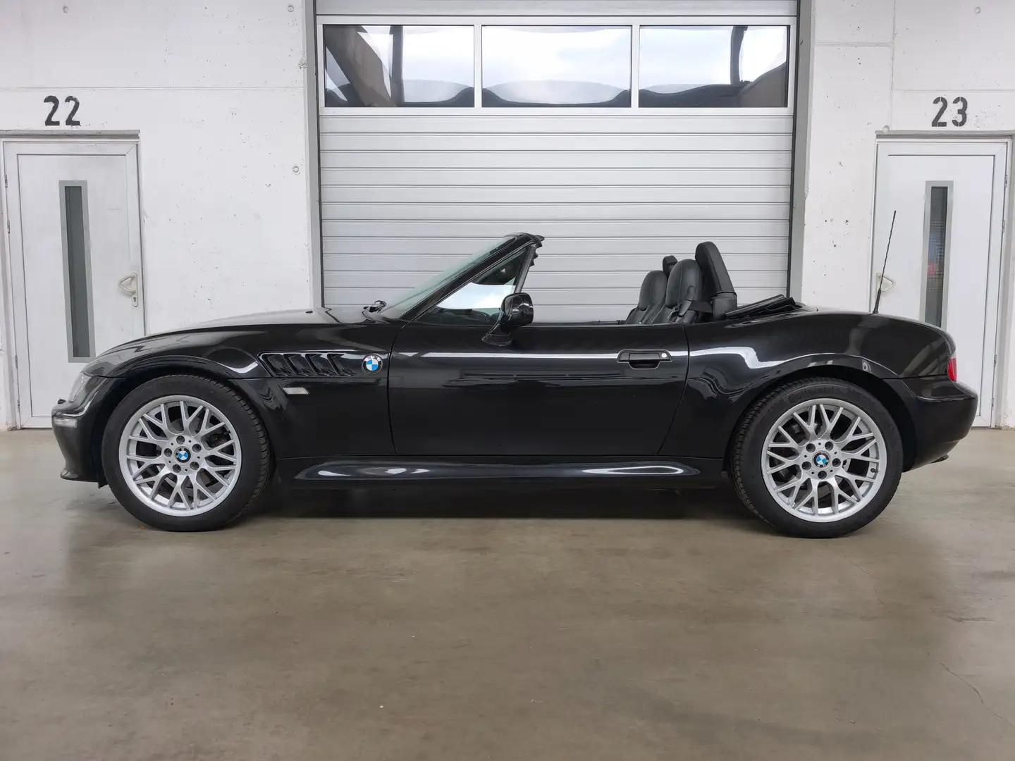 BMW Z3 Z3 Roadster 2.2i Sport Edition Schwarz - 1