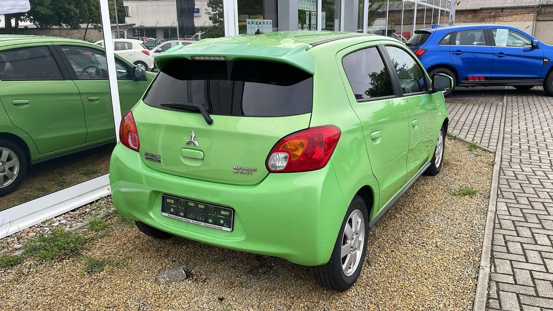 Mitsubishi Space Star Color Grün - 2