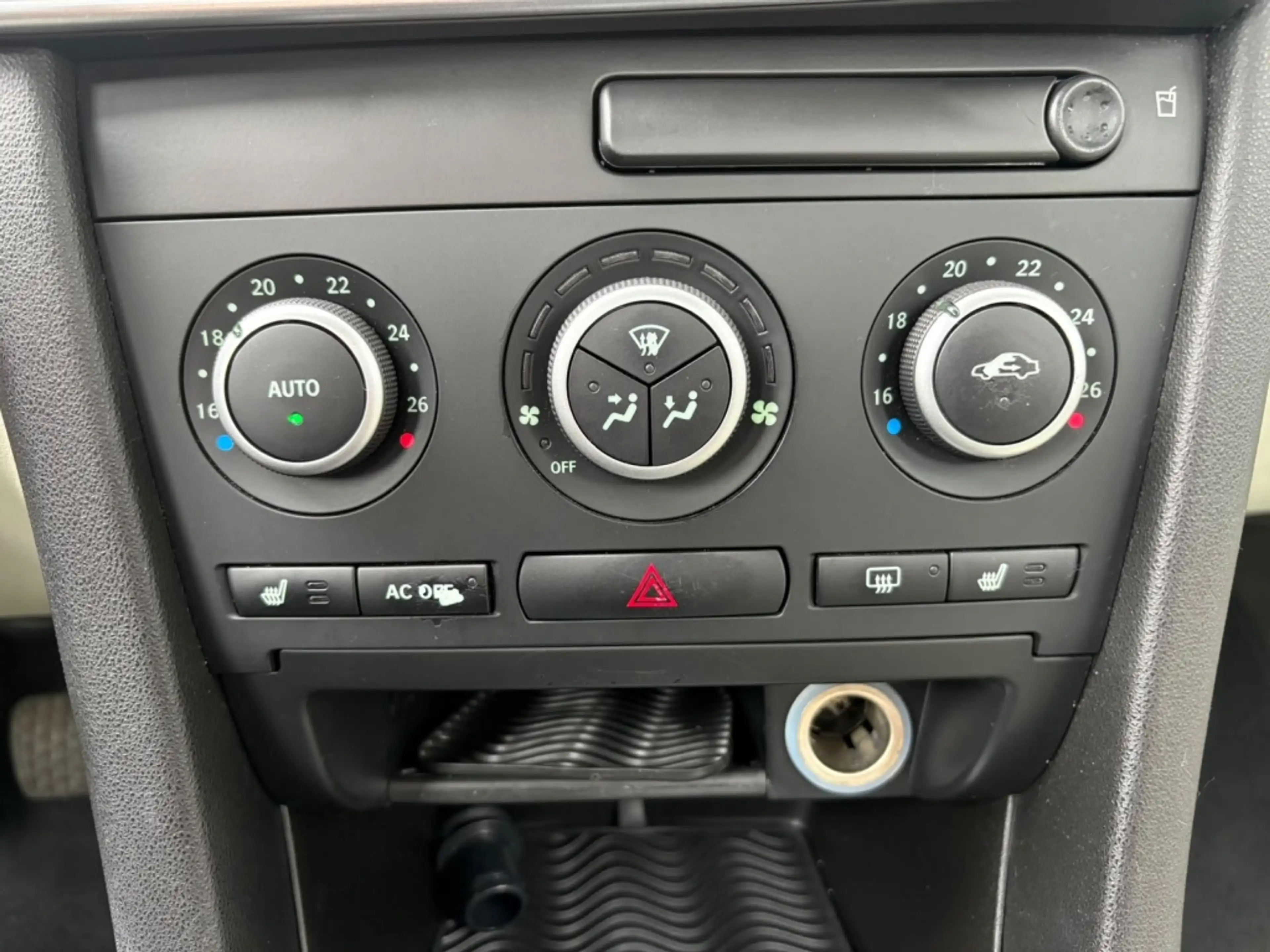 Saab 9-3 Sport Sedan 2.0t BP Linear — photo 9