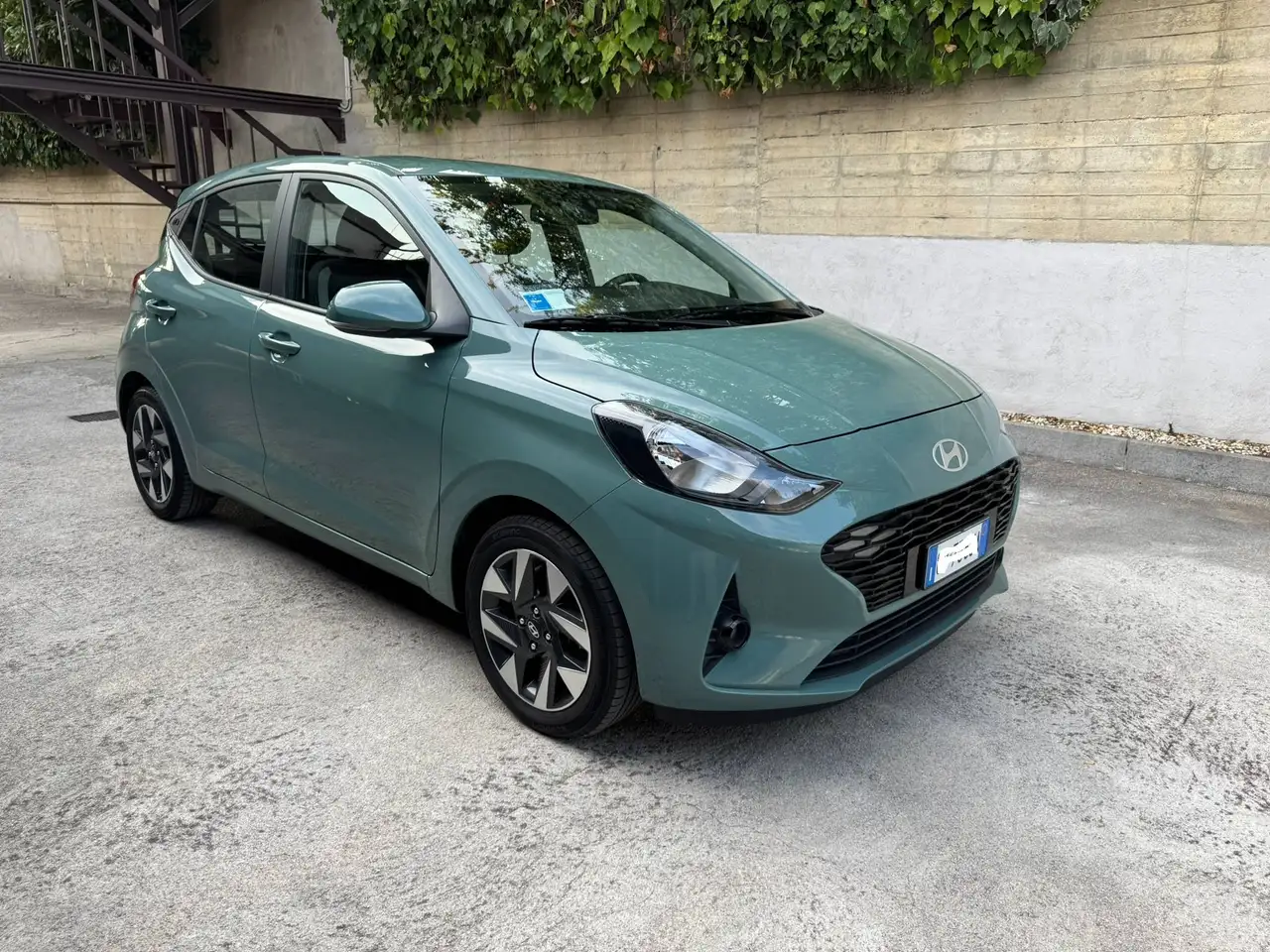 Hyundai i10 i10 III 2023 1.0 econext Gpl Connectline — photo 1 of 13