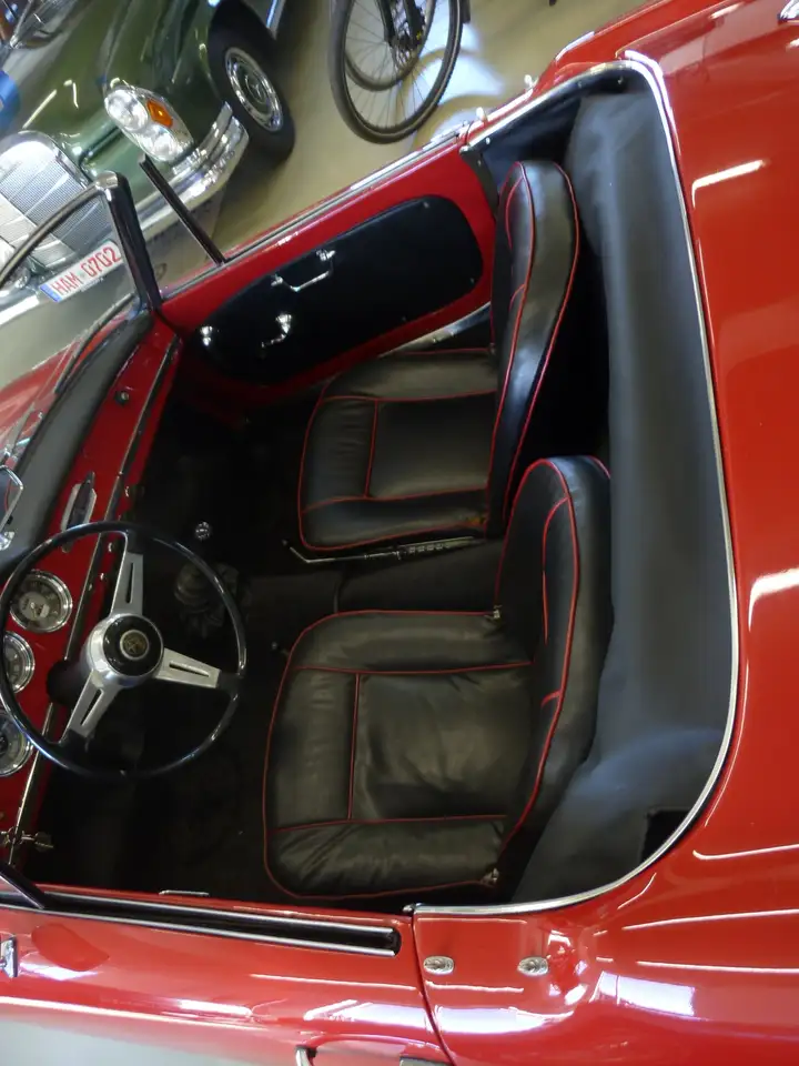Alfa Romeo Giulietta Spider 1300, foto 9