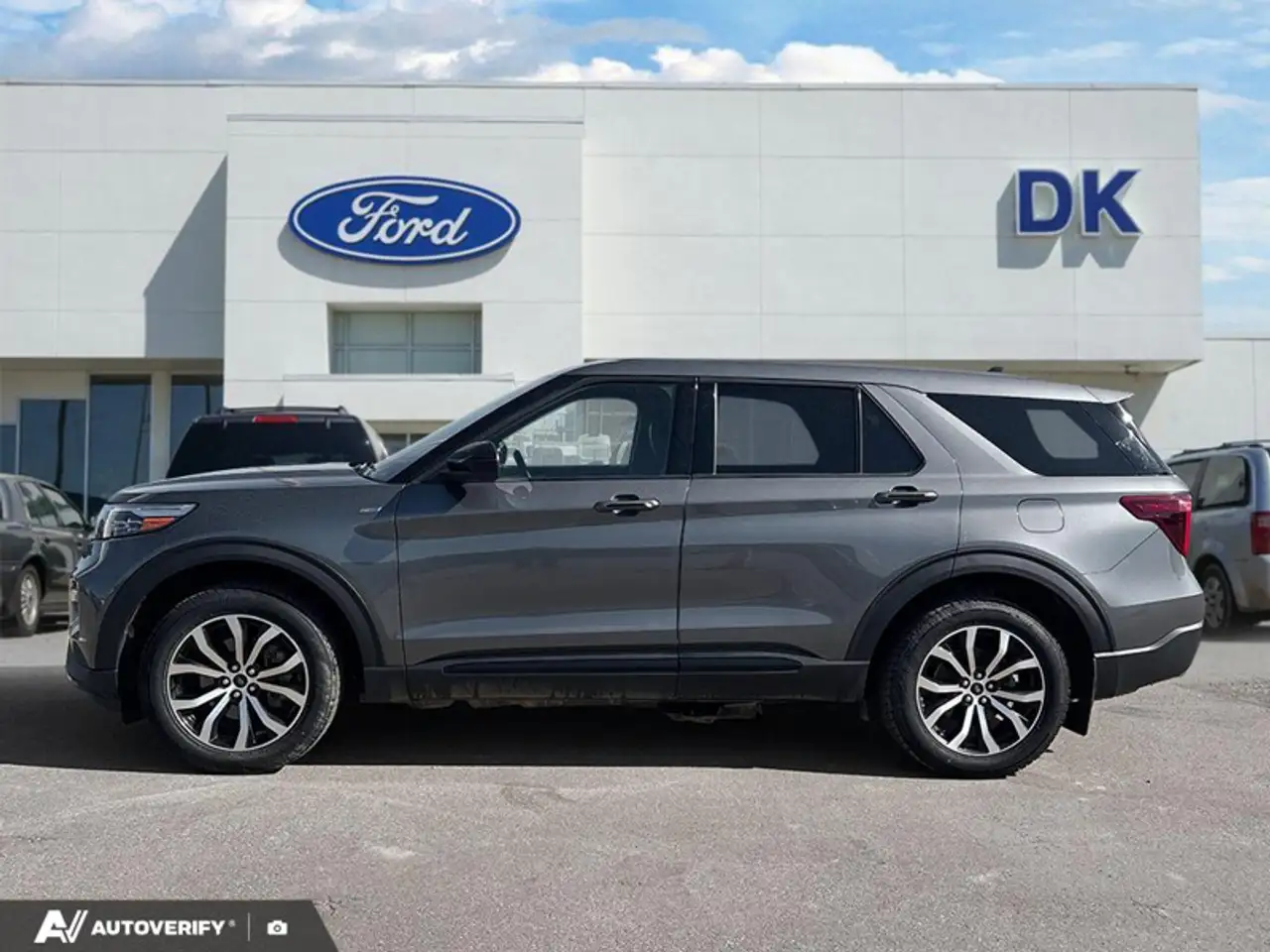 Ford Explorer photo Ford Explorer