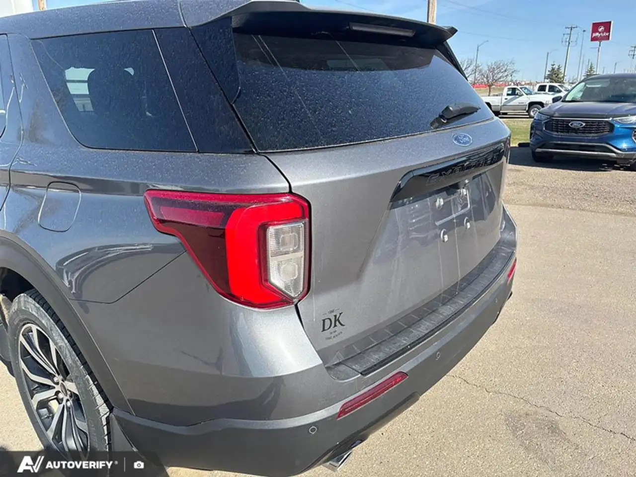 Ford Explorer photo Ford Explorer