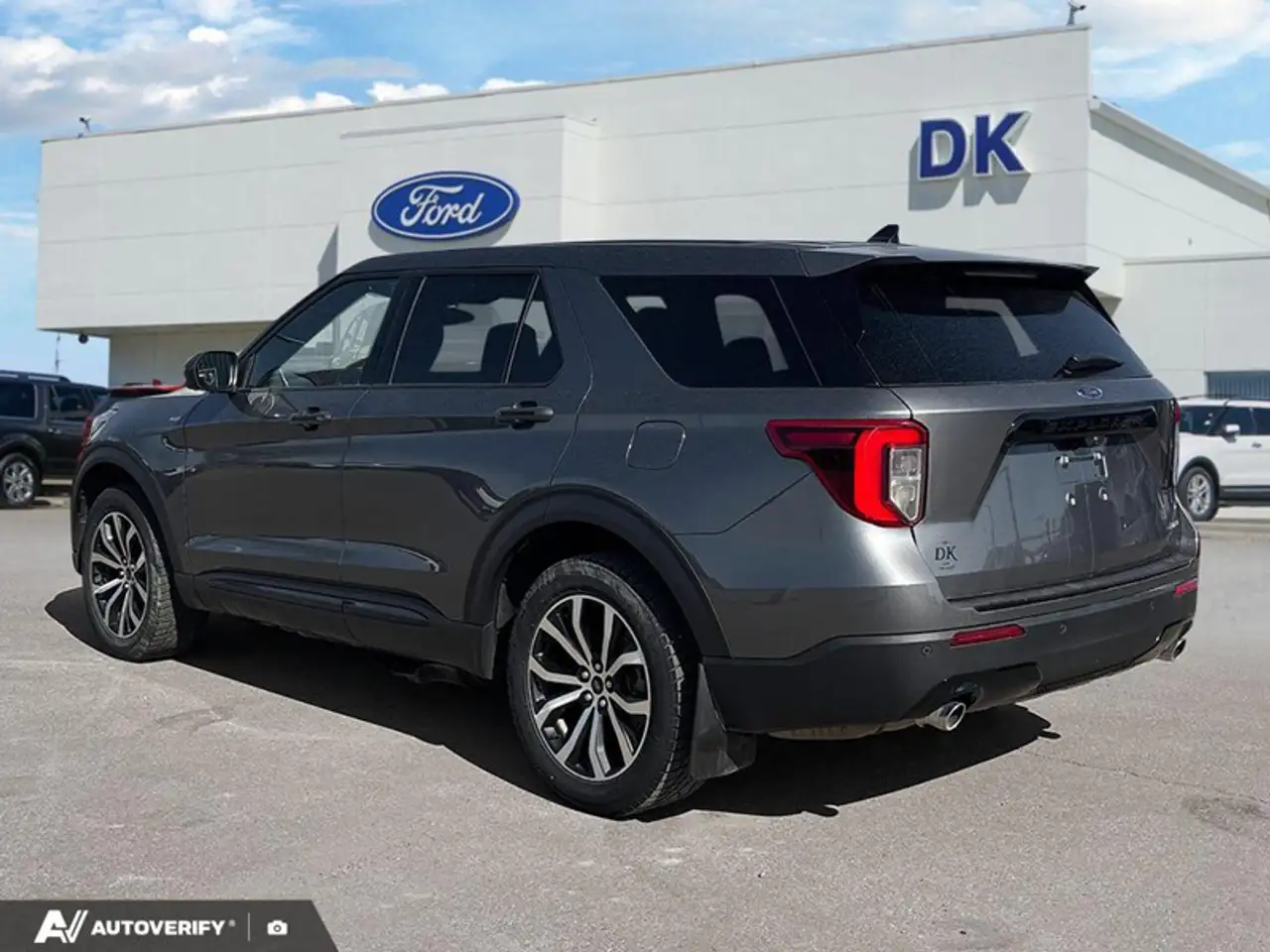 Ford Explorer photo Ford Explorer