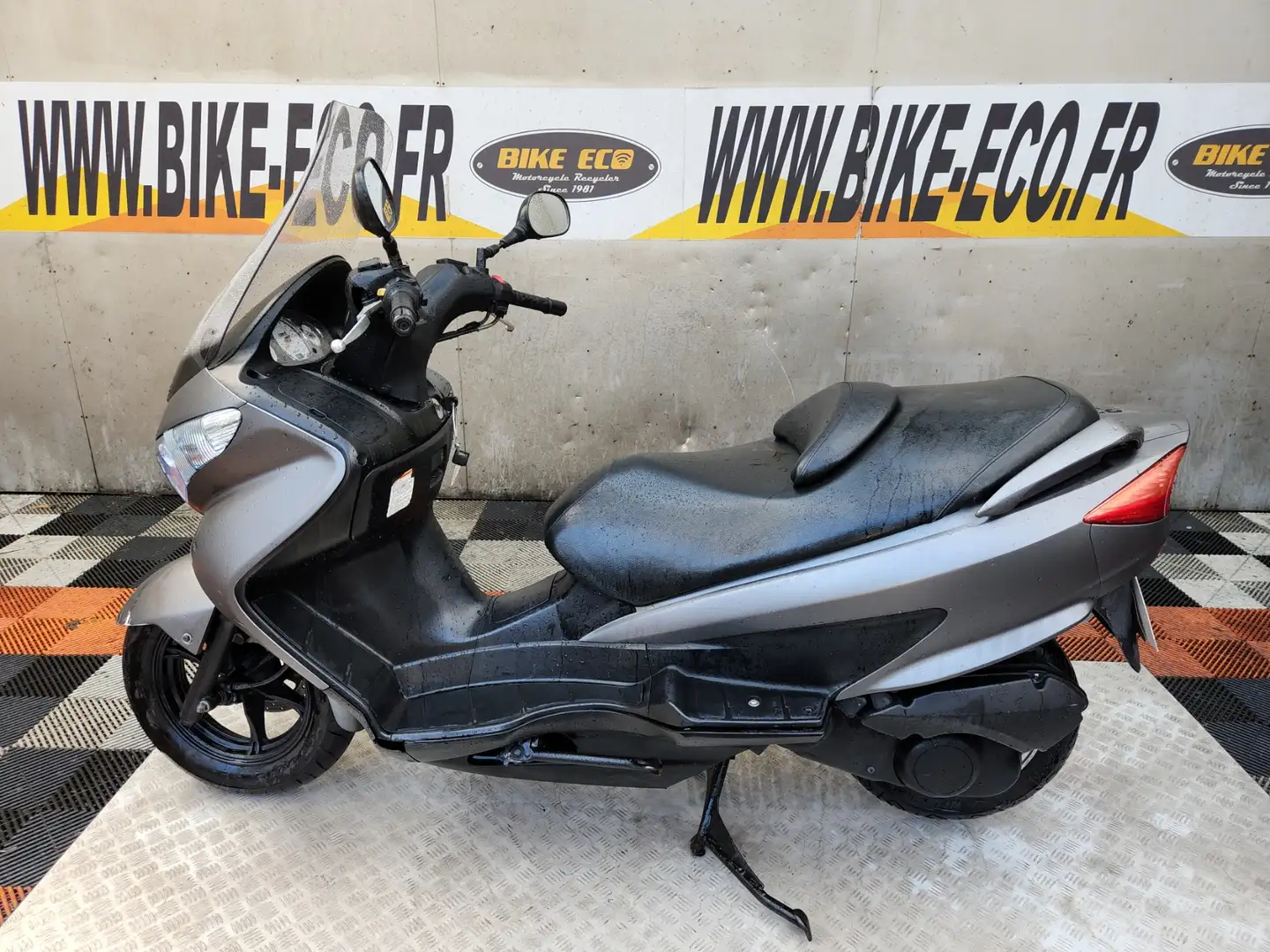 Suzuki Burgman 125 Gri - 2