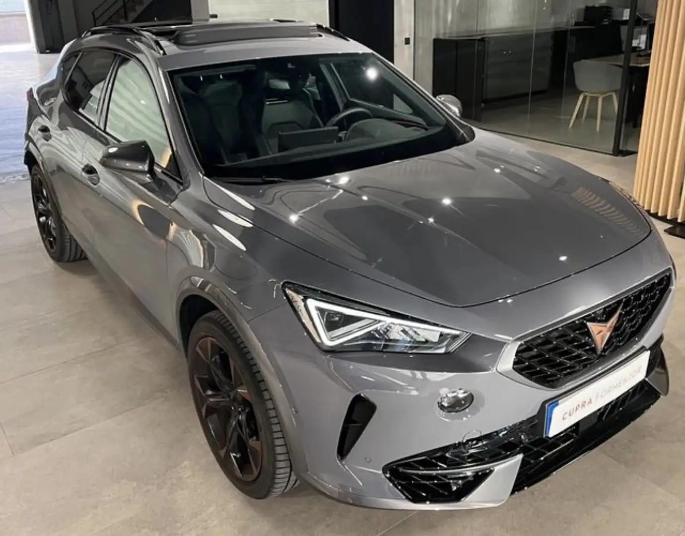 CUPRA Formentor 2.0 TSI 310 VZ DSG 4Drive - 1
