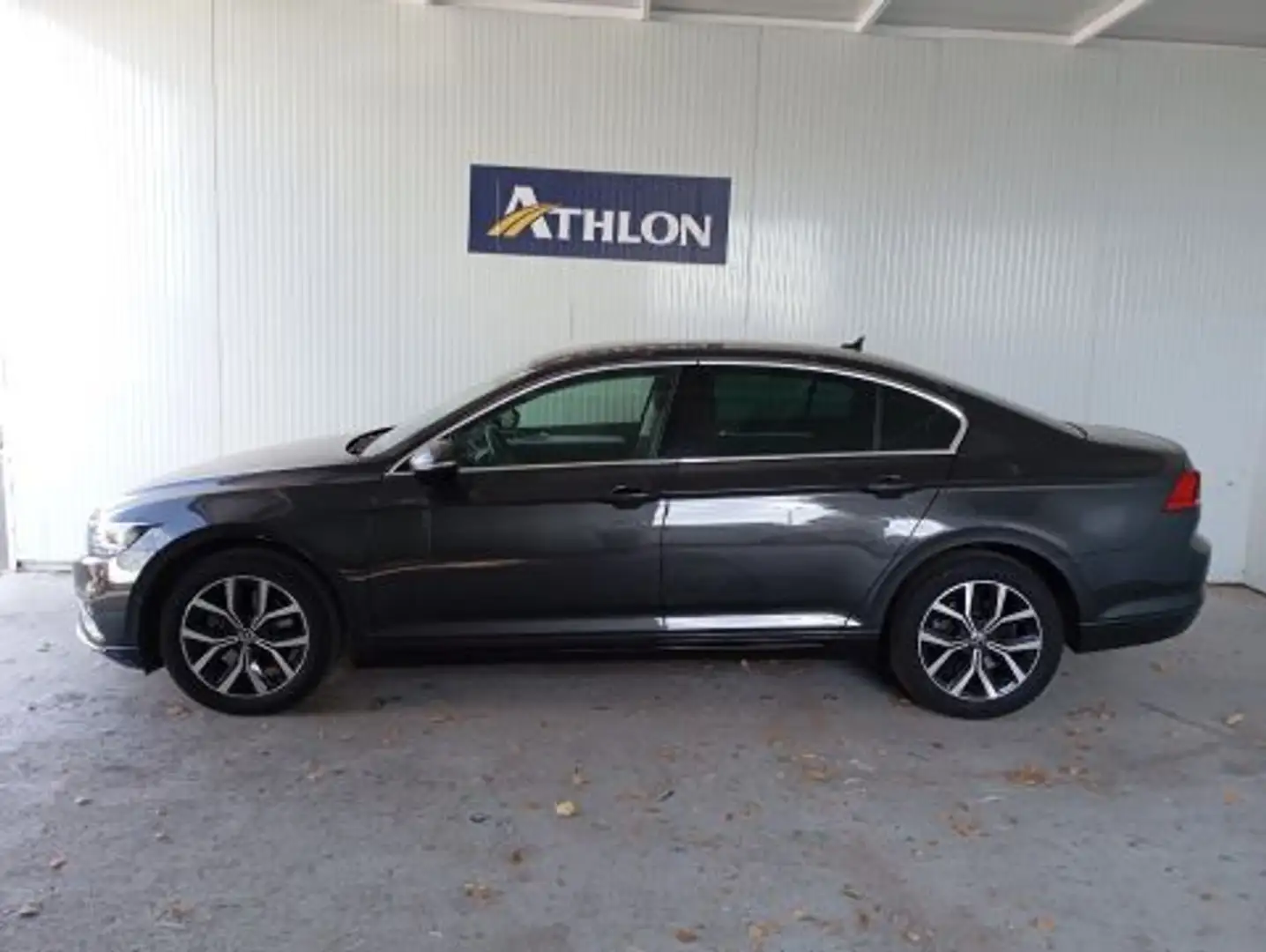 Volkswagen Passat 2.0TDI EVO Executive DSG7 110kW Gris - 2