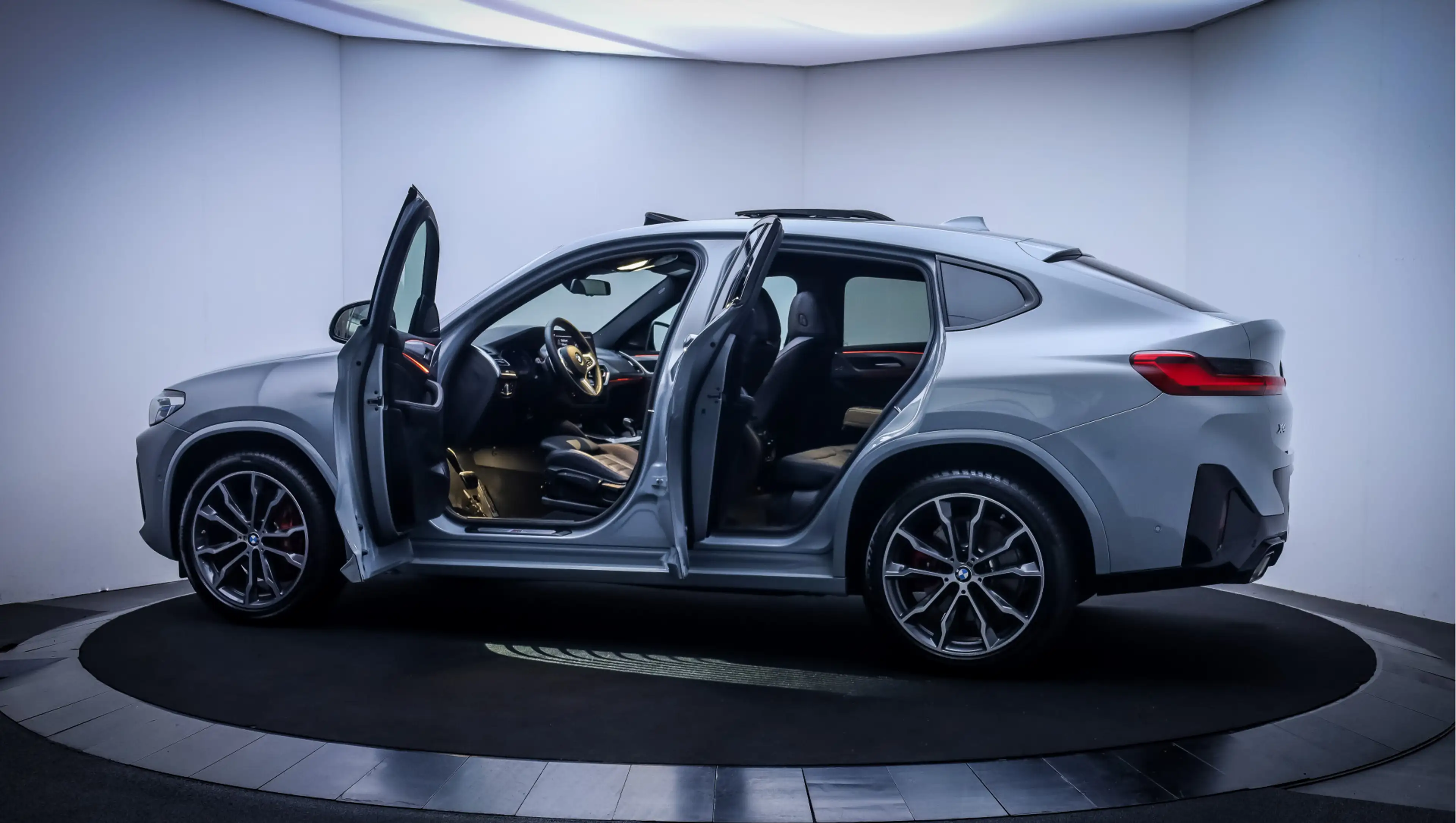 BMW X4 20iA M-SPORT High Executive ORIGINEEL NL. PANO | L — photo 9