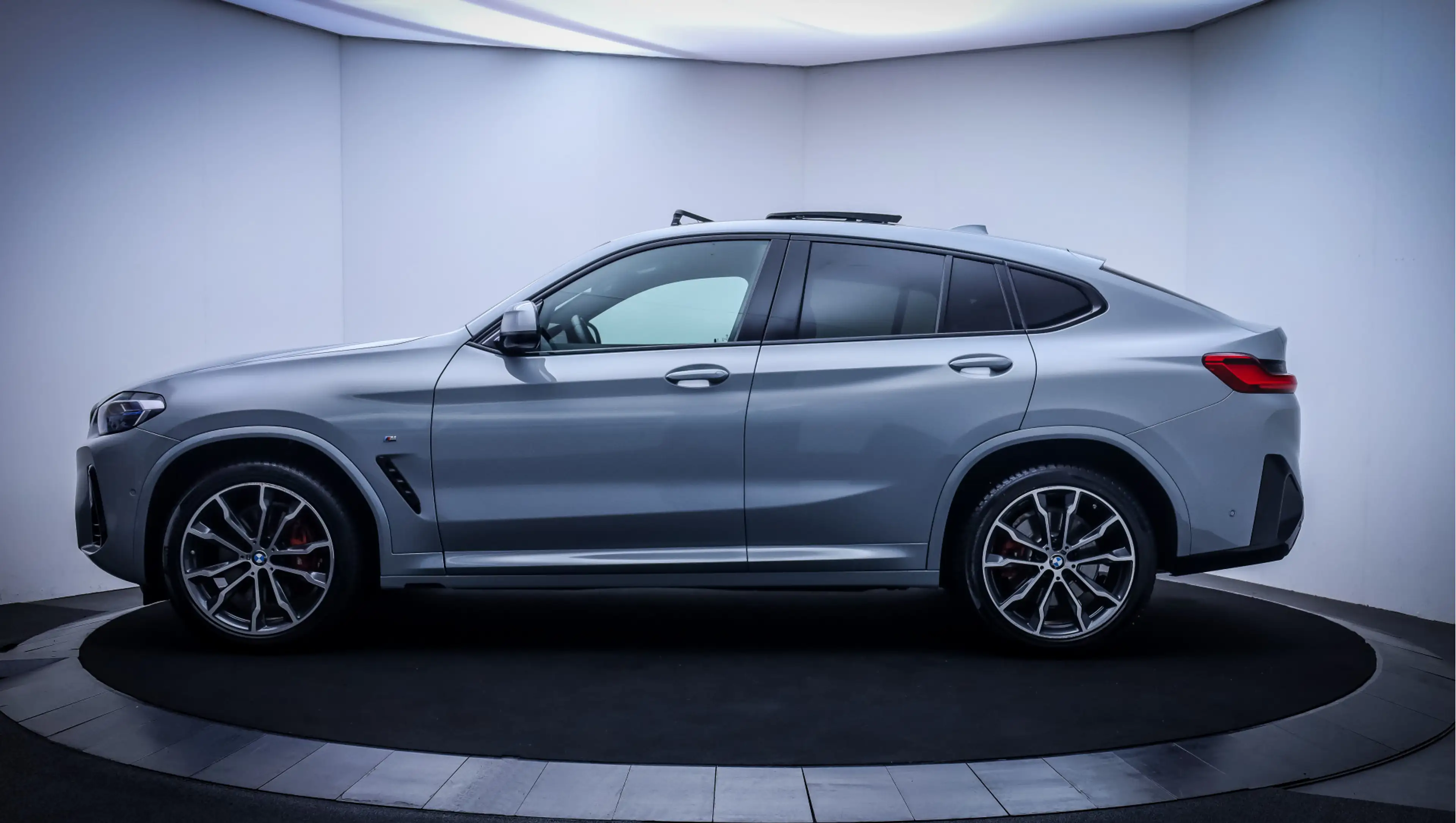 BMW X4 20iA M-SPORT High Executive ORIGINEEL NL. PANO | L — photo 12