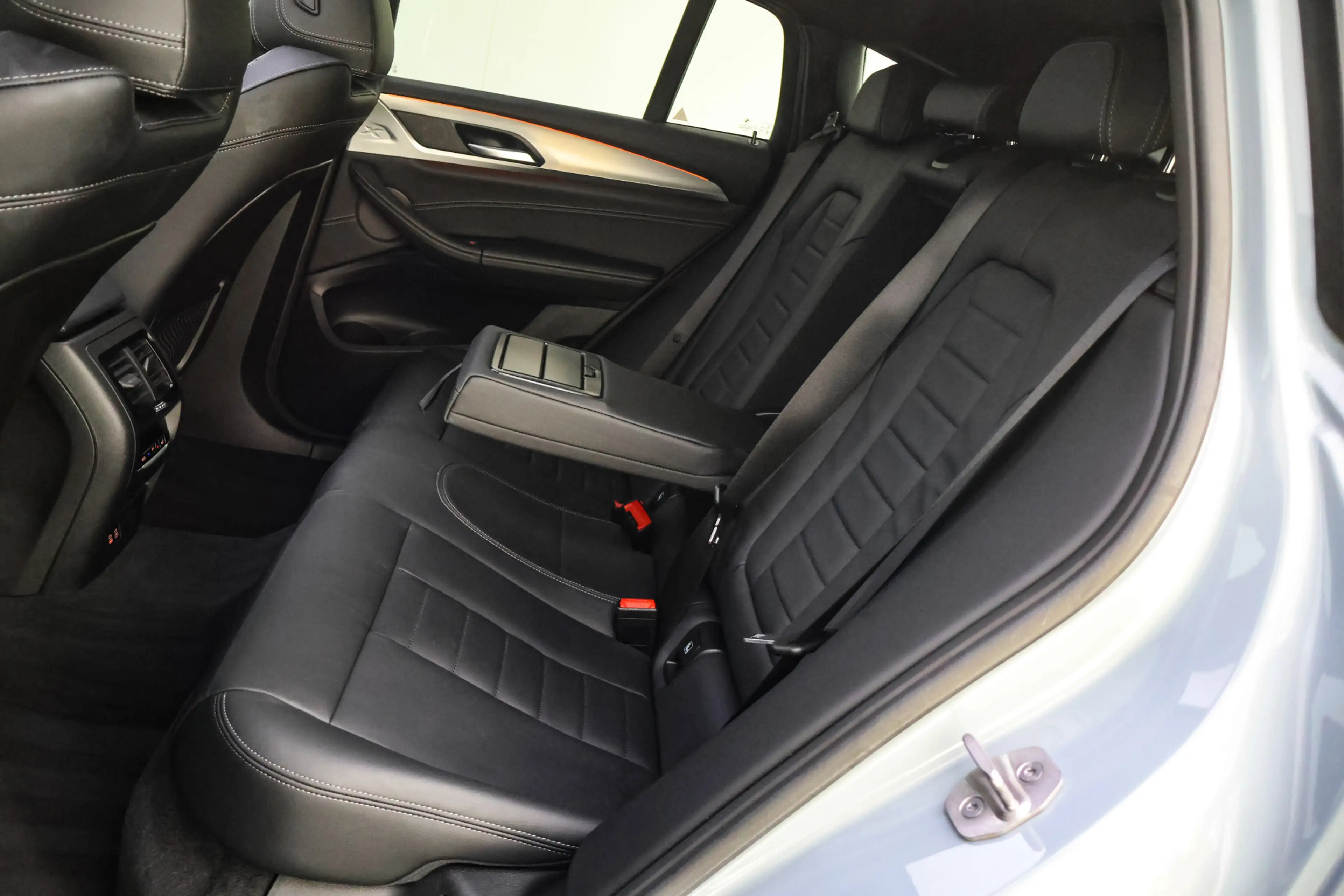 BMW X4 20iA M-SPORT High Executive ORIGINEEL NL. PANO | L — photo 11