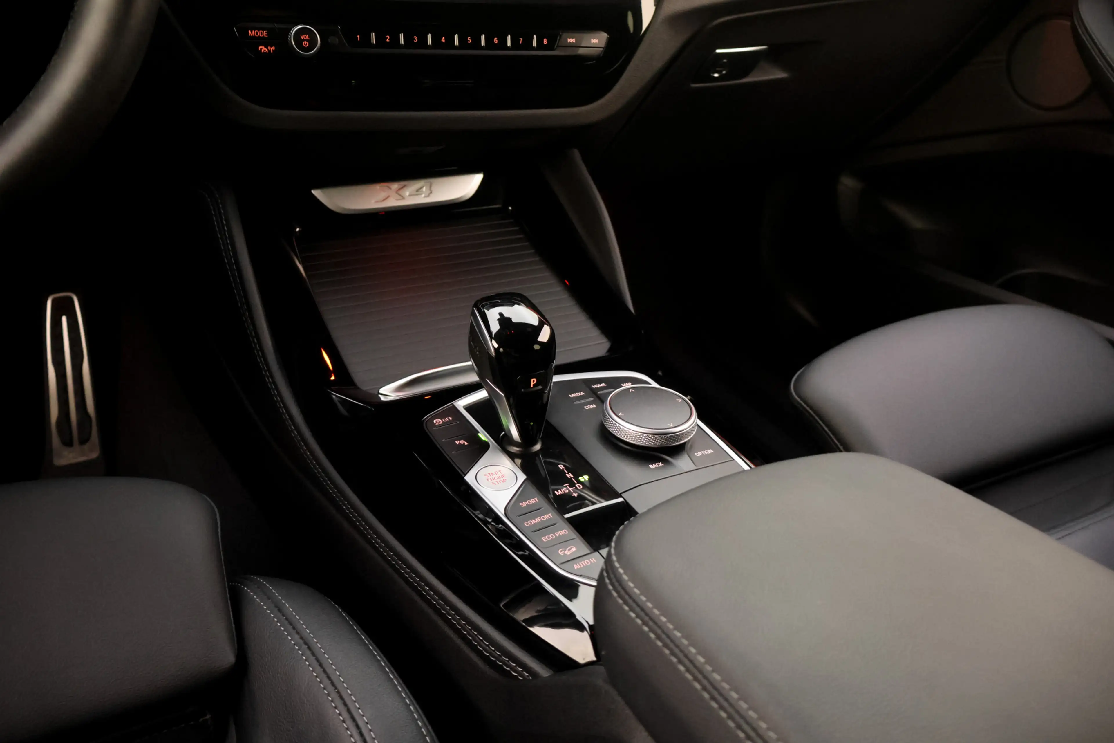 BMW X4 20iA M-SPORT High Executive ORIGINEEL NL. PANO | L — photo 19