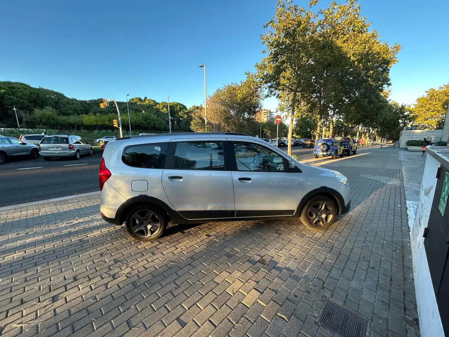 Dacia Lodgy Stepway Lodgy 1.5dCi Stepway 7pl. 81kW Plateado - 2