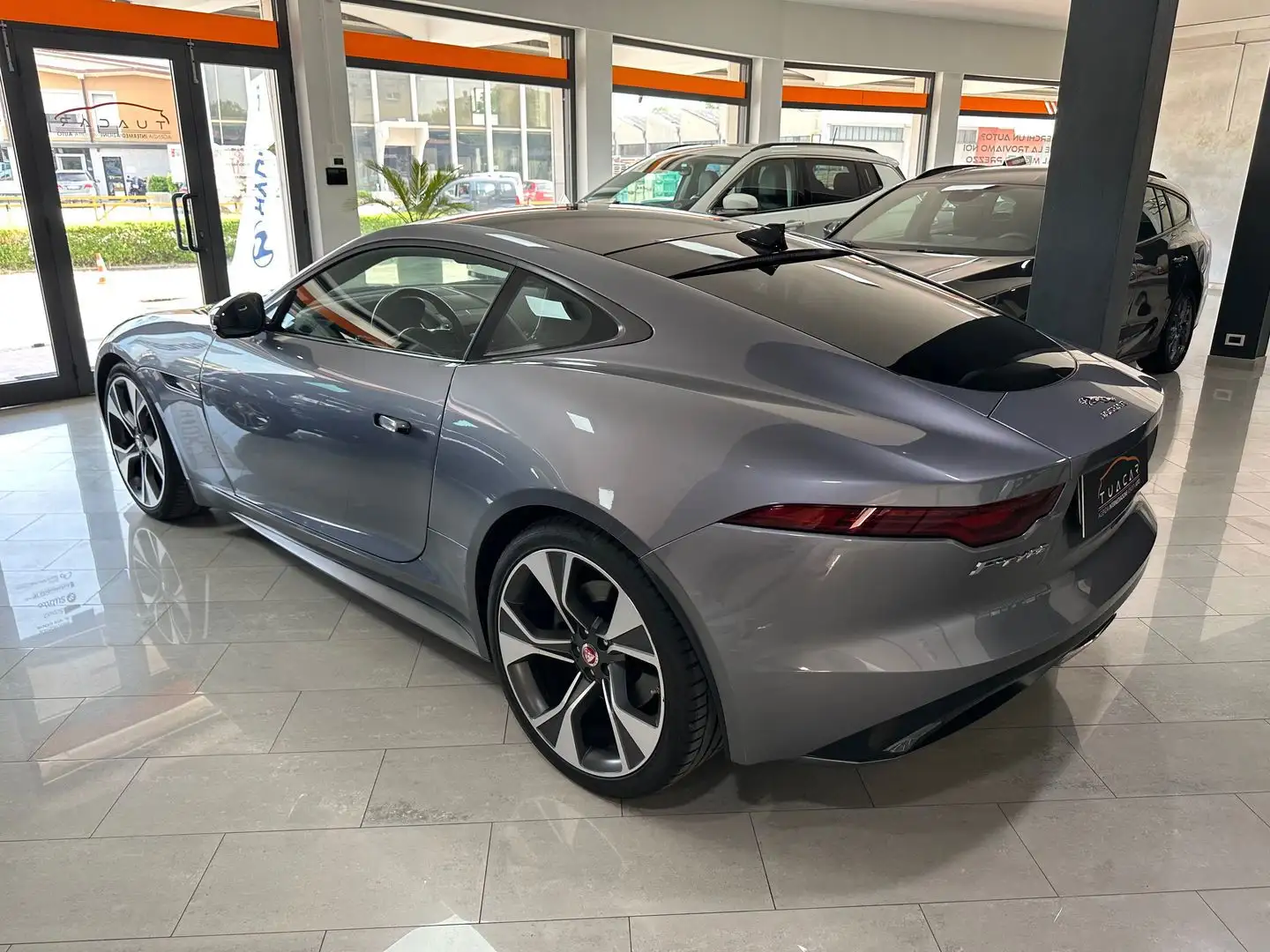 Jaguar F-Type First Edition 2.0 P 300 Grijs - 2