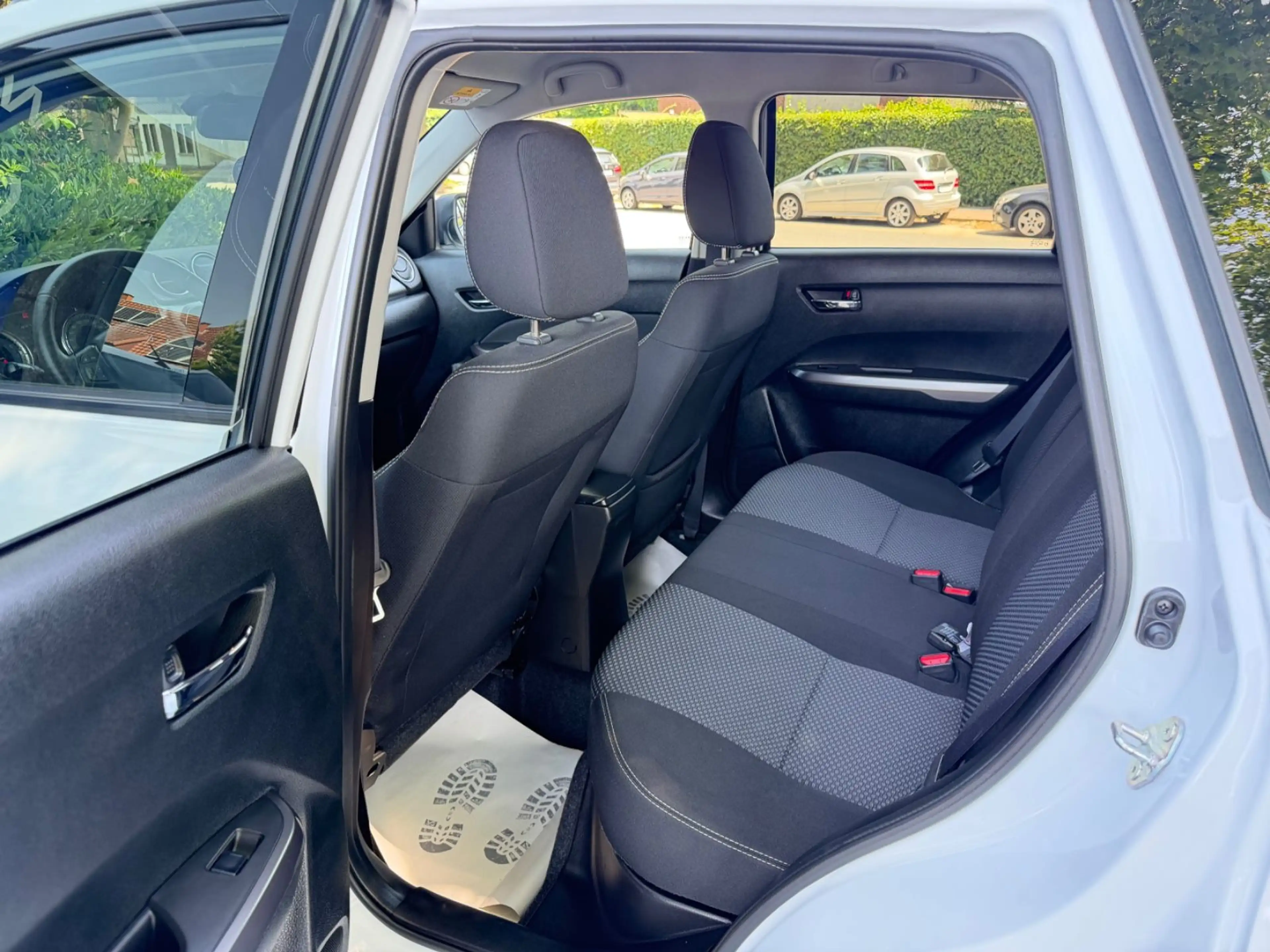 Suzuki Vitara 1.4 Mild-Hybrid Club*1.HAND*LED*KAMERA* — photo 14