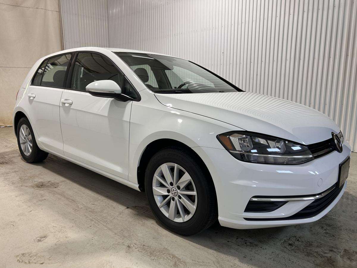 2019 Volkswagen Golf Comfortline Automatique Mags Apple CarPlay Sièges — снимка 1