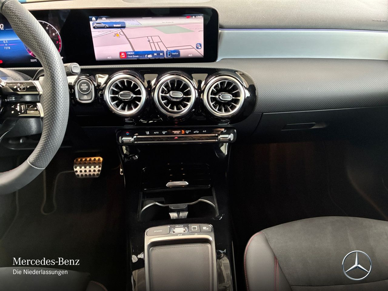 Mercedes-Benz A 250 4M AMG+NIGHT+MULTIBEAM+KAMERA+TOTW+KEYLESS — photo 15