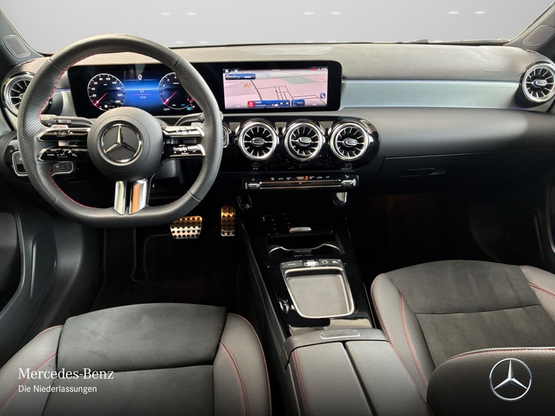 Mercedes-Benz A 250 4M AMG+NIGHT+MULTIBEAM+KAMERA+TOTW+KEYLESS — photo 13