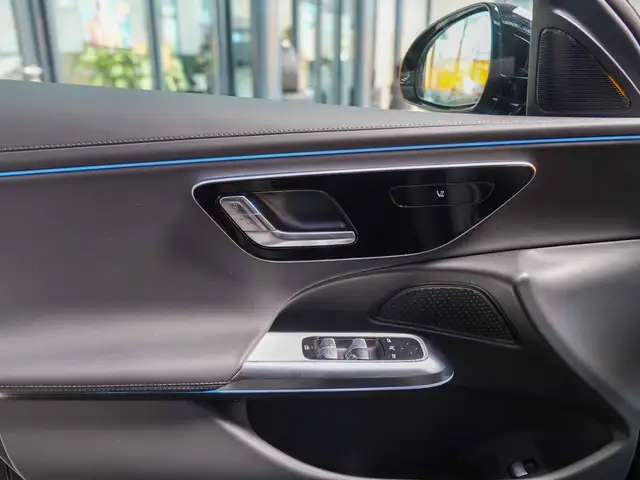 Mercedes-Benz E-Class view 15