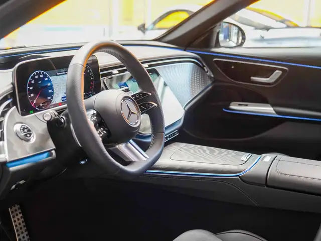 Mercedes-Benz E-Class view 14