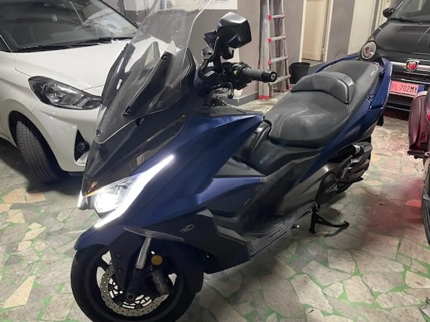 Kymco AK 550 Blue - 2