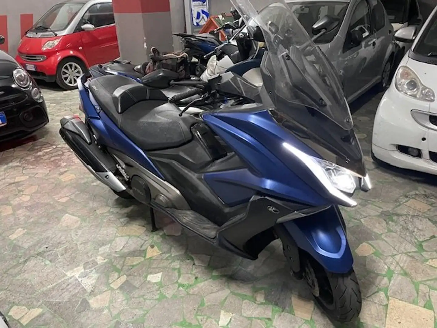 Kymco AK 550 Blue - 1