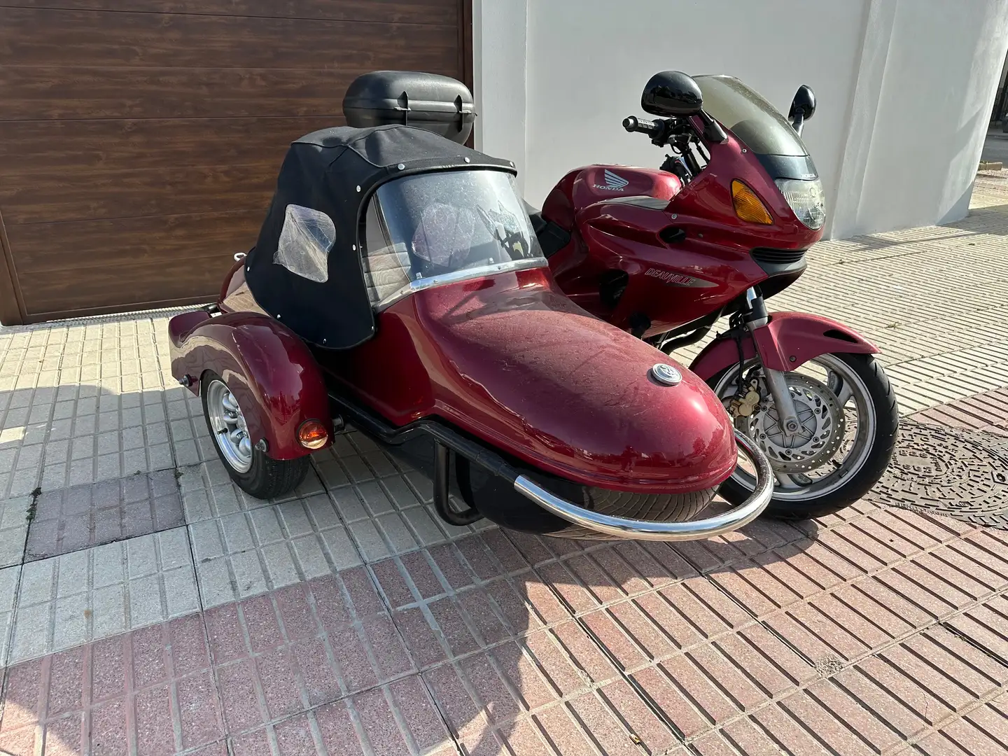 Honda Deauville NT 650 V Rojo - 2