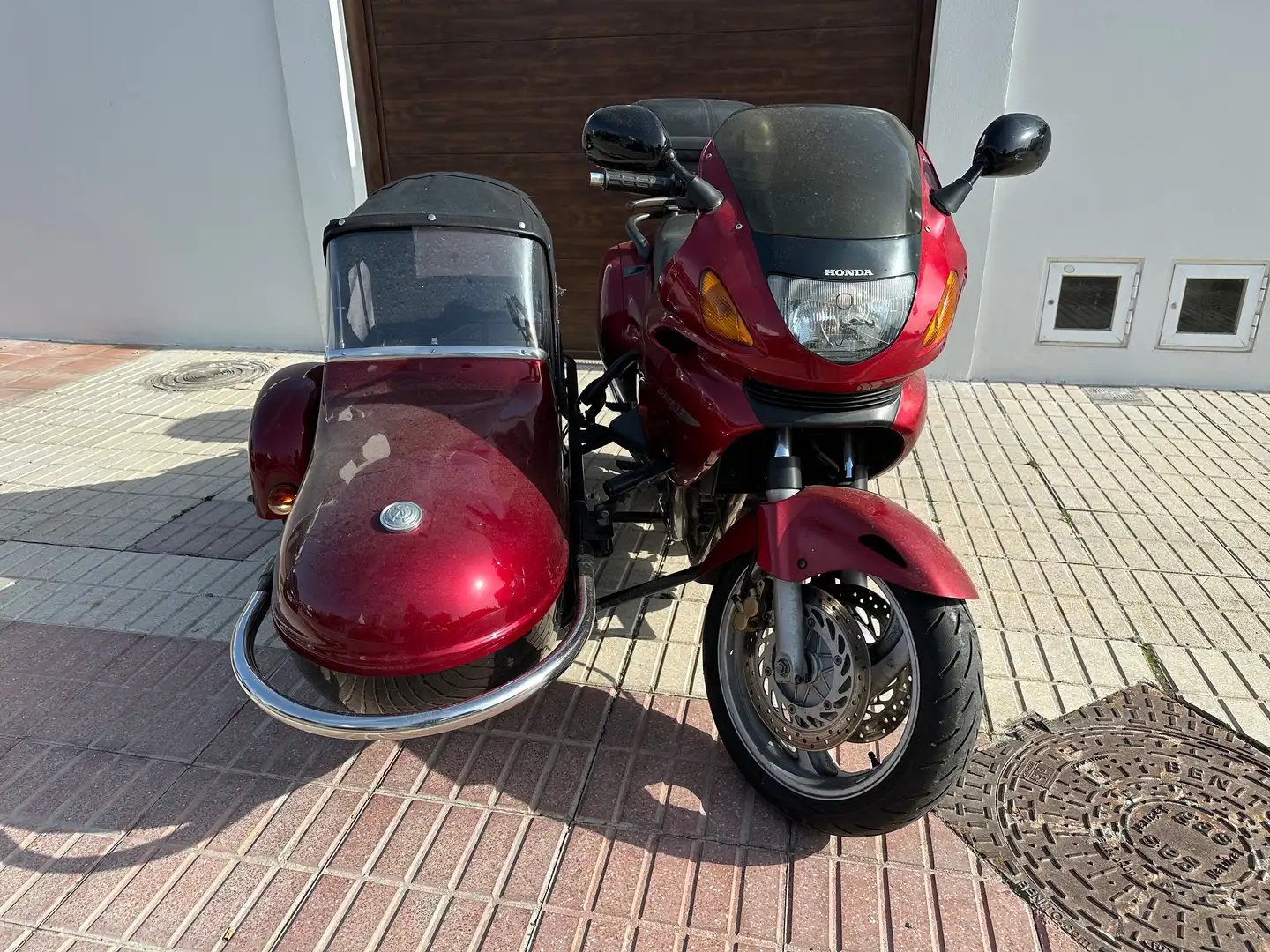 Honda Deauville NT 650 V Rojo - 1