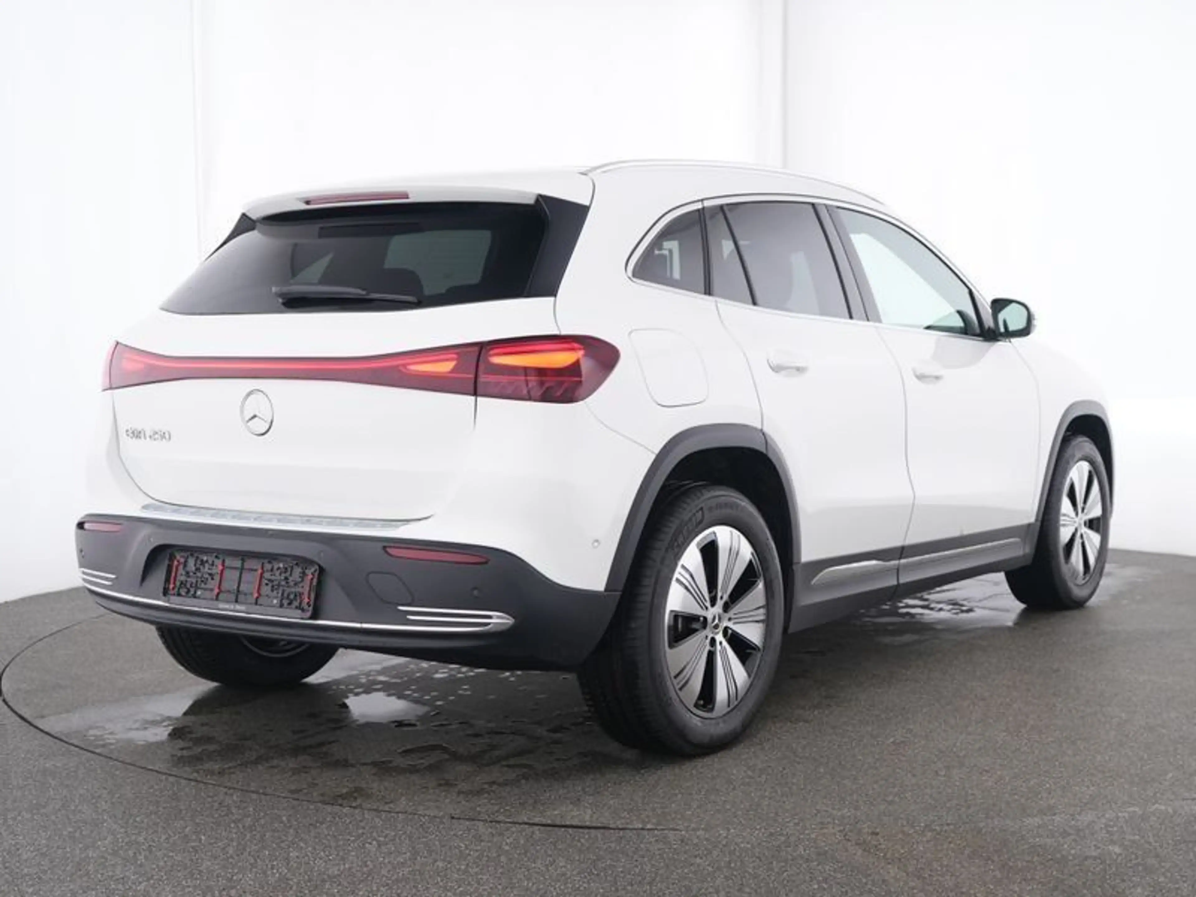 Mercedes-Benz EQA 250 PROG-ADVANCED PANO BURMESTER WINTER WDGS — photo 4
