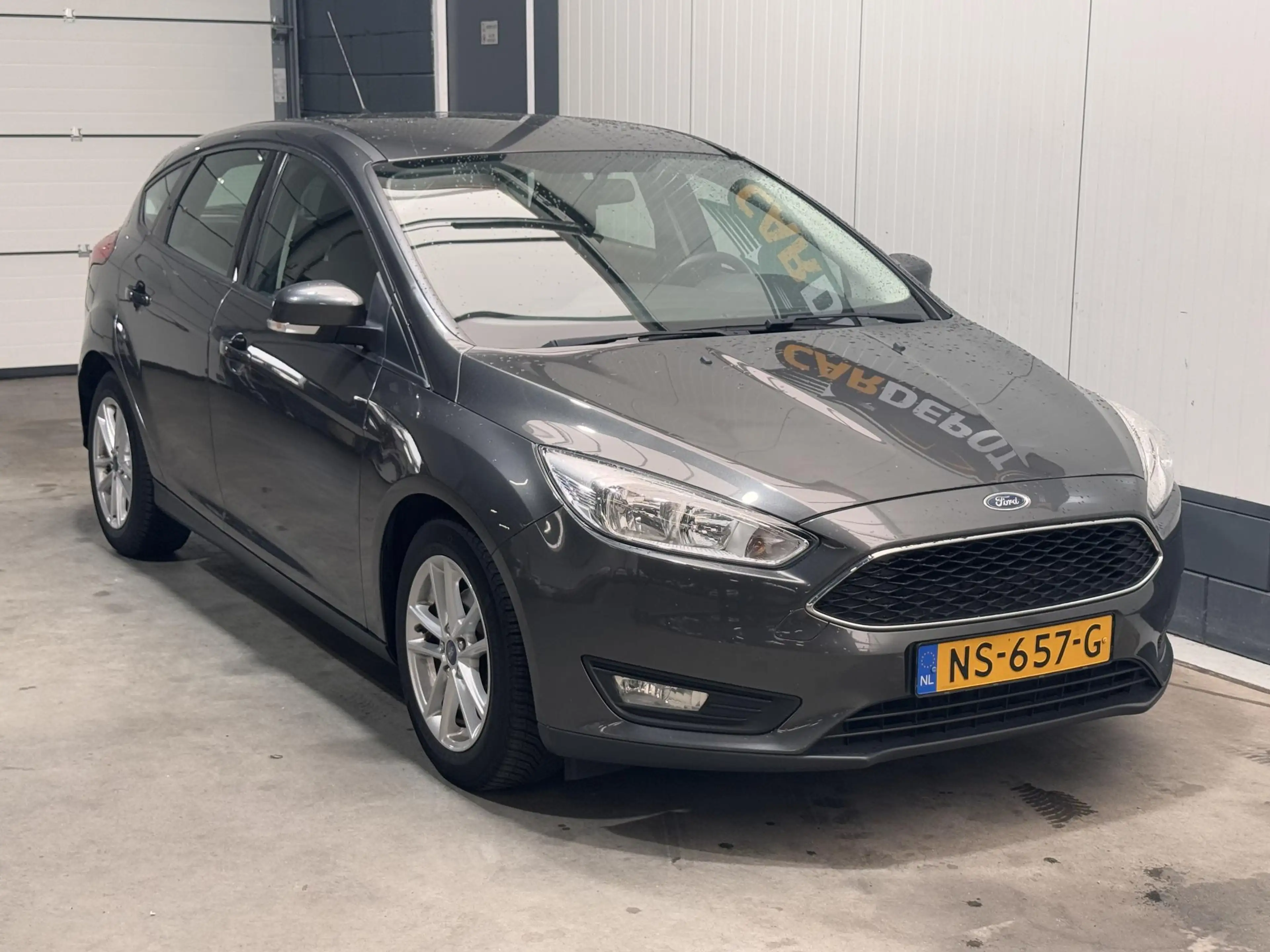 Ford Focus 1.0 Lease Edition DB riem wordt vervangen ! — photo 3