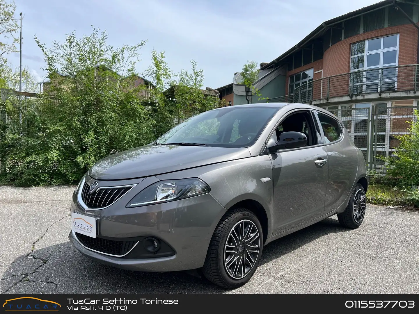 Lancia Ypsilon Gold 1.2 LPG Grigio - 1