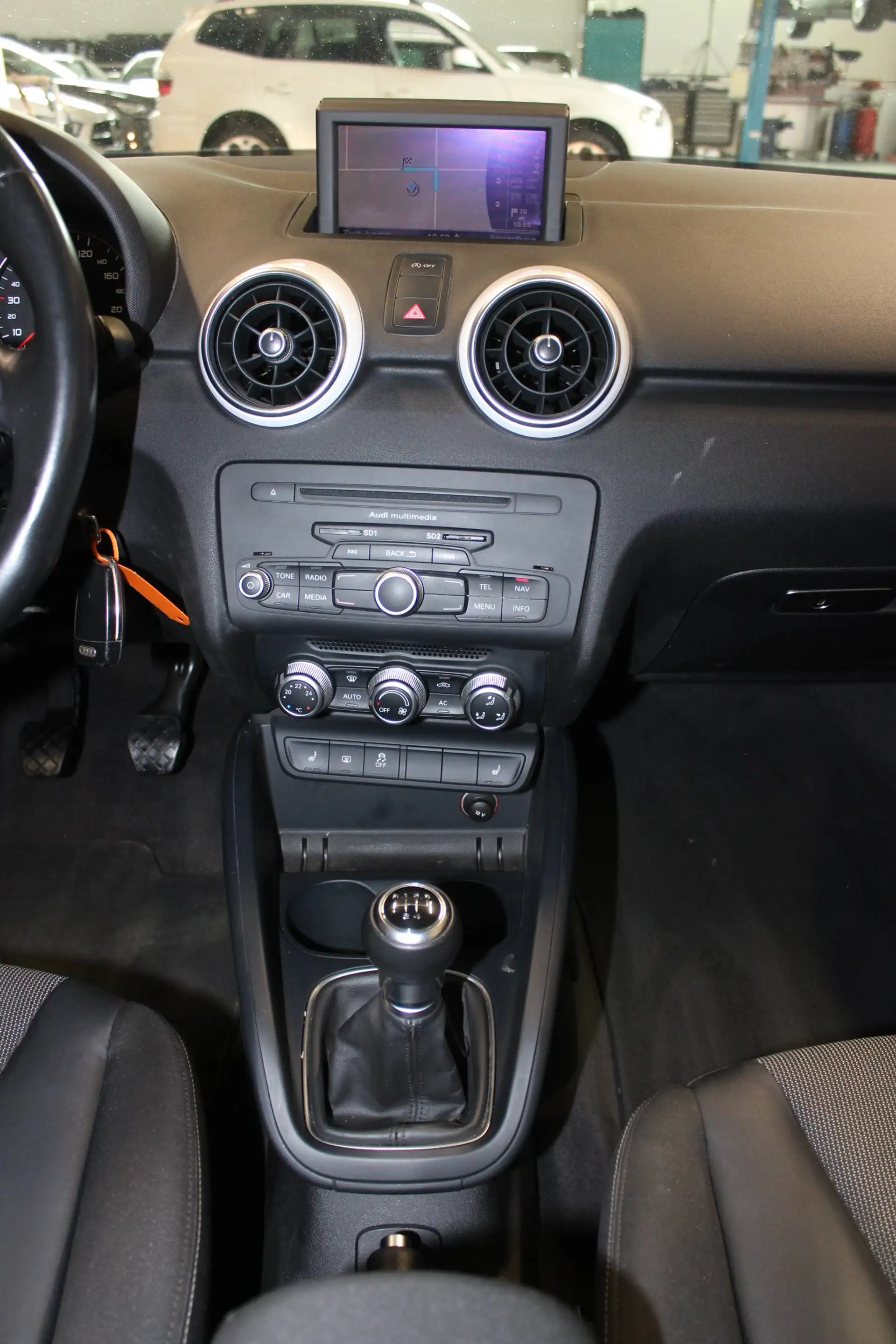Audi A1 1.2 TFSI Ambition*Sportsitze*Sitzheizung*Klima*Navi*PDC — photo 13
