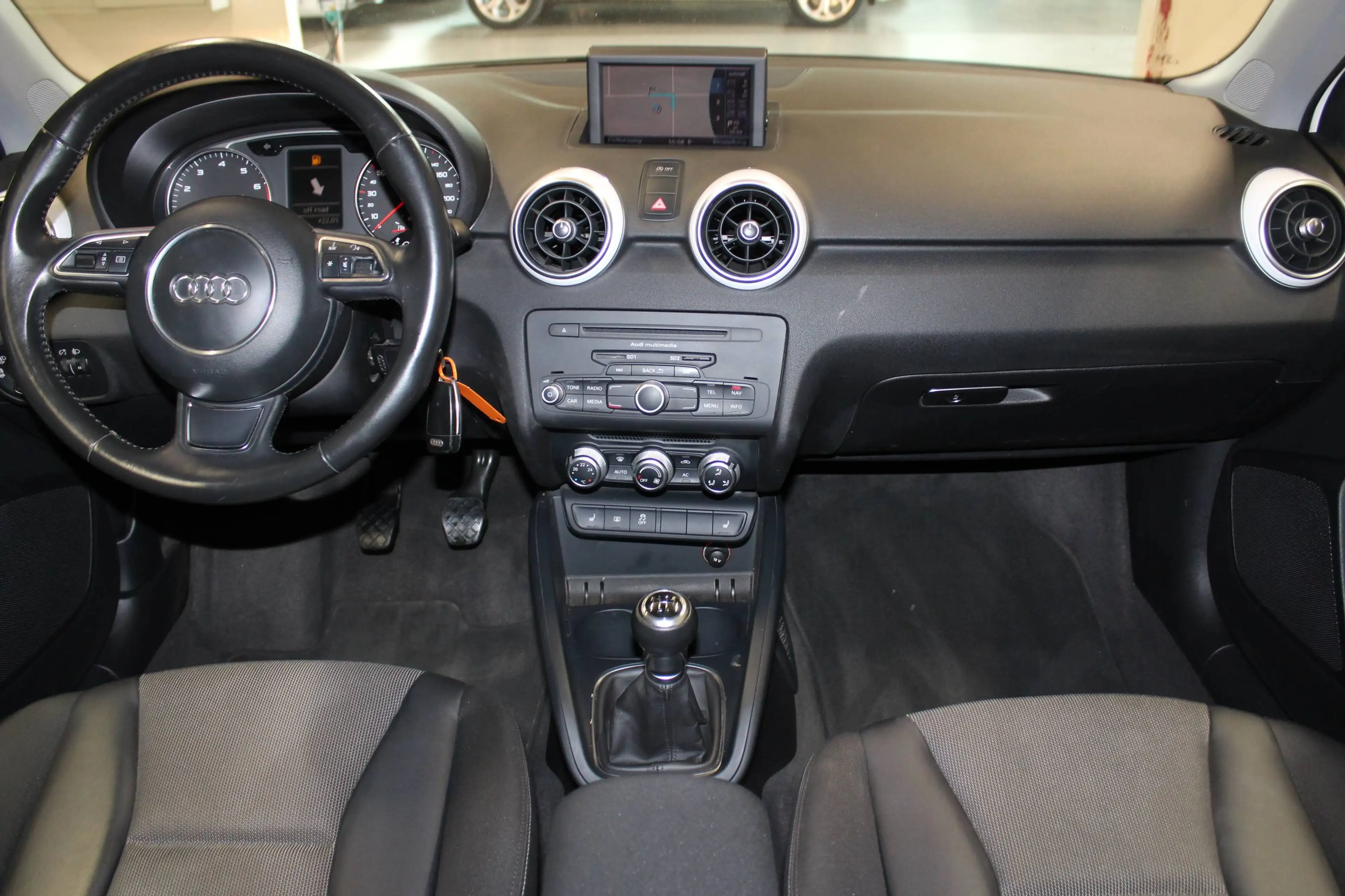 Audi A1 1.2 TFSI Ambition*Sportsitze*Sitzheizung*Klima*Navi*PDC — photo 8