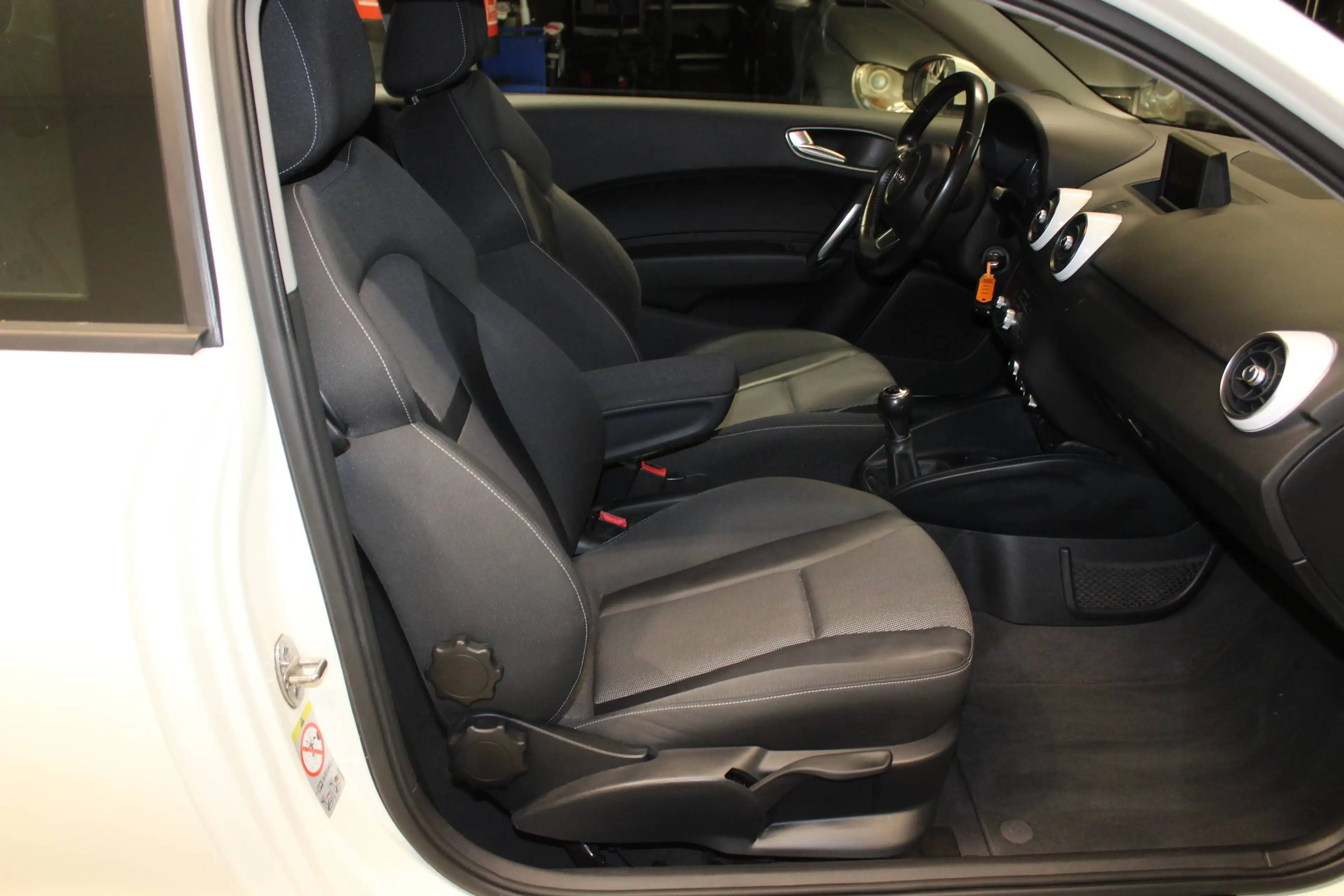 Audi A1 1.2 TFSI Ambition*Sportsitze*Sitzheizung*Klima*Navi*PDC — photo 10
