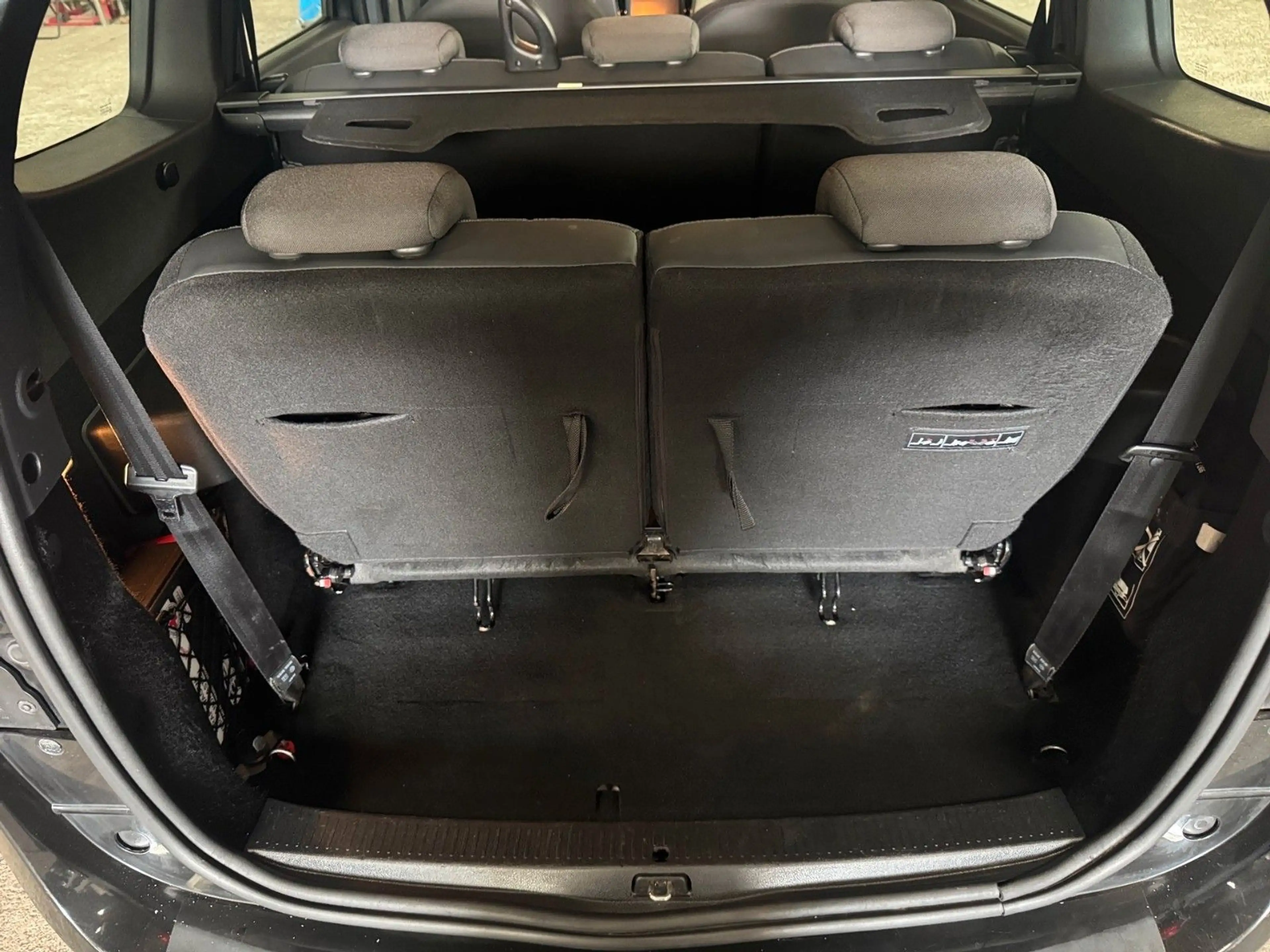 Dacia Lodgy Laureate 1.Hand 7 Sitzer Anhängerkupplung — photo 11