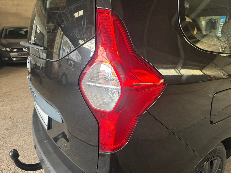 Dacia Lodgy Laureate 1.Hand 7 Sitzer Anhängerkupplung — photo 13
