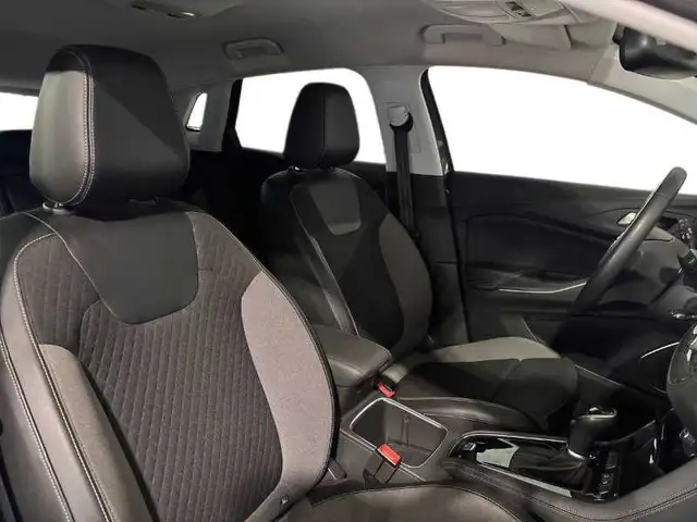 Opel Grandland X view 16